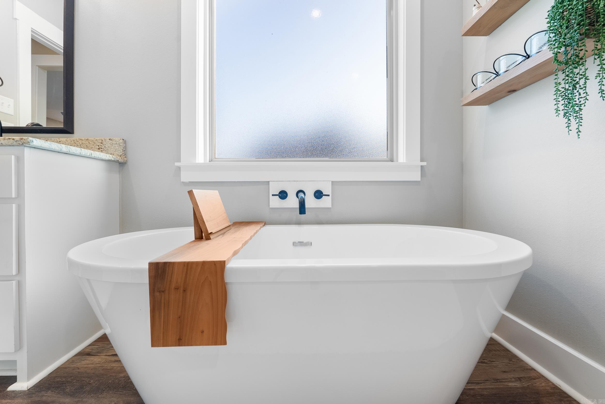 COYOTE RIDGE - Residential