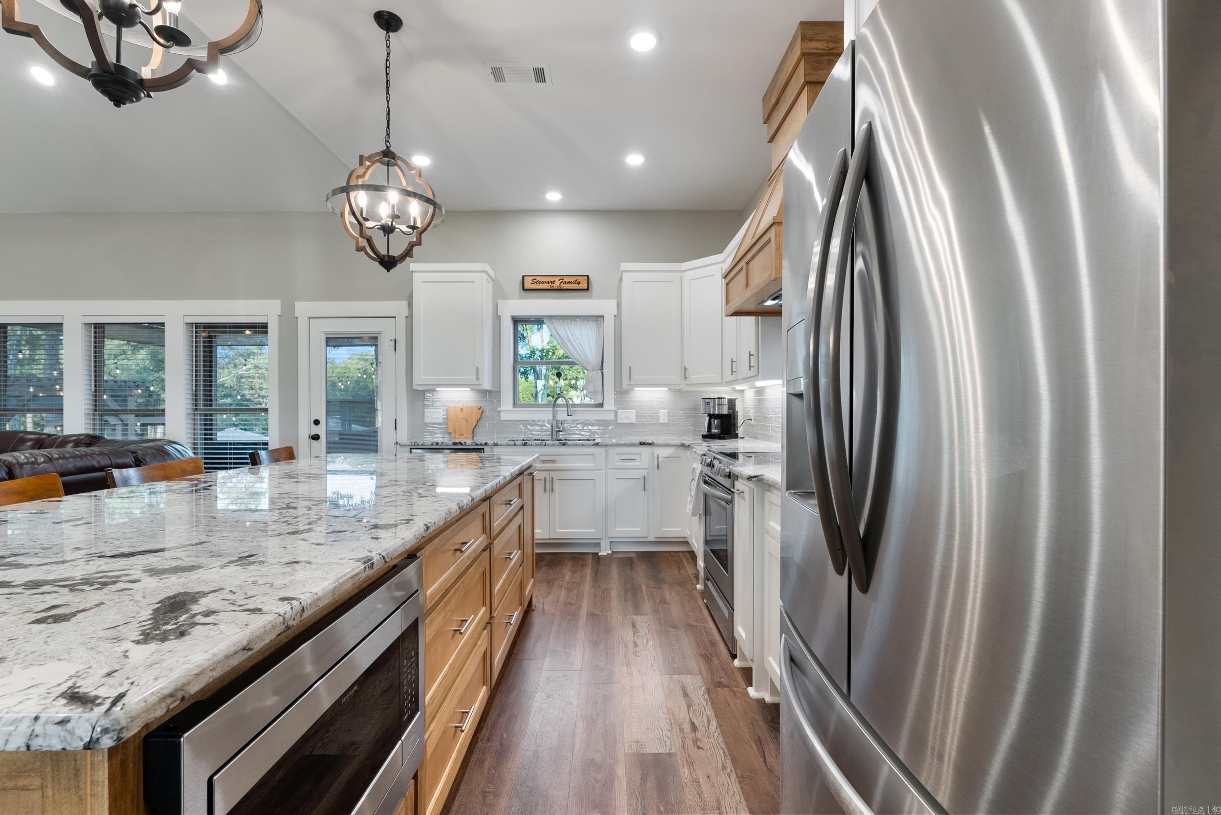 COYOTE RIDGE - Residential