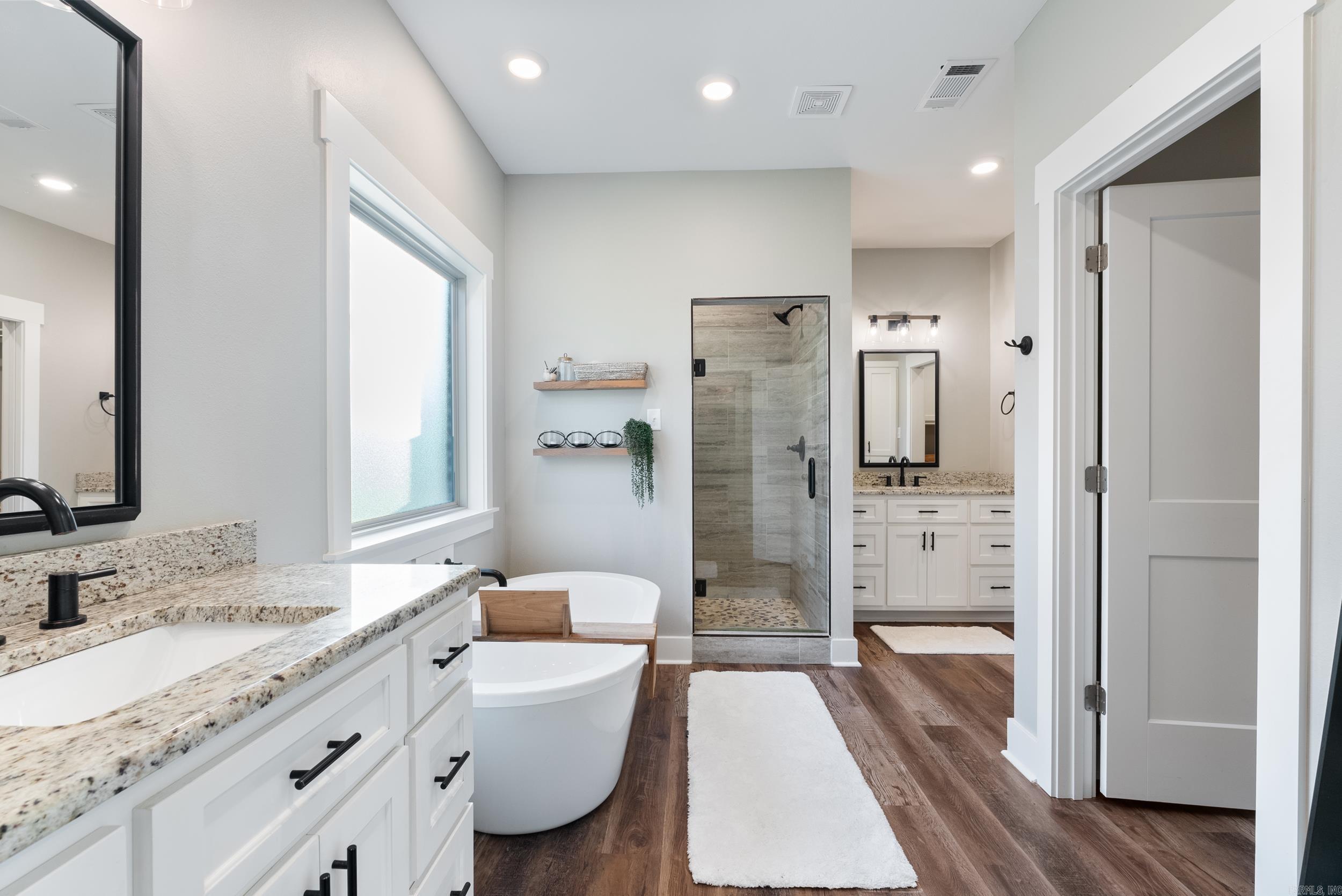 COYOTE RIDGE - Residential