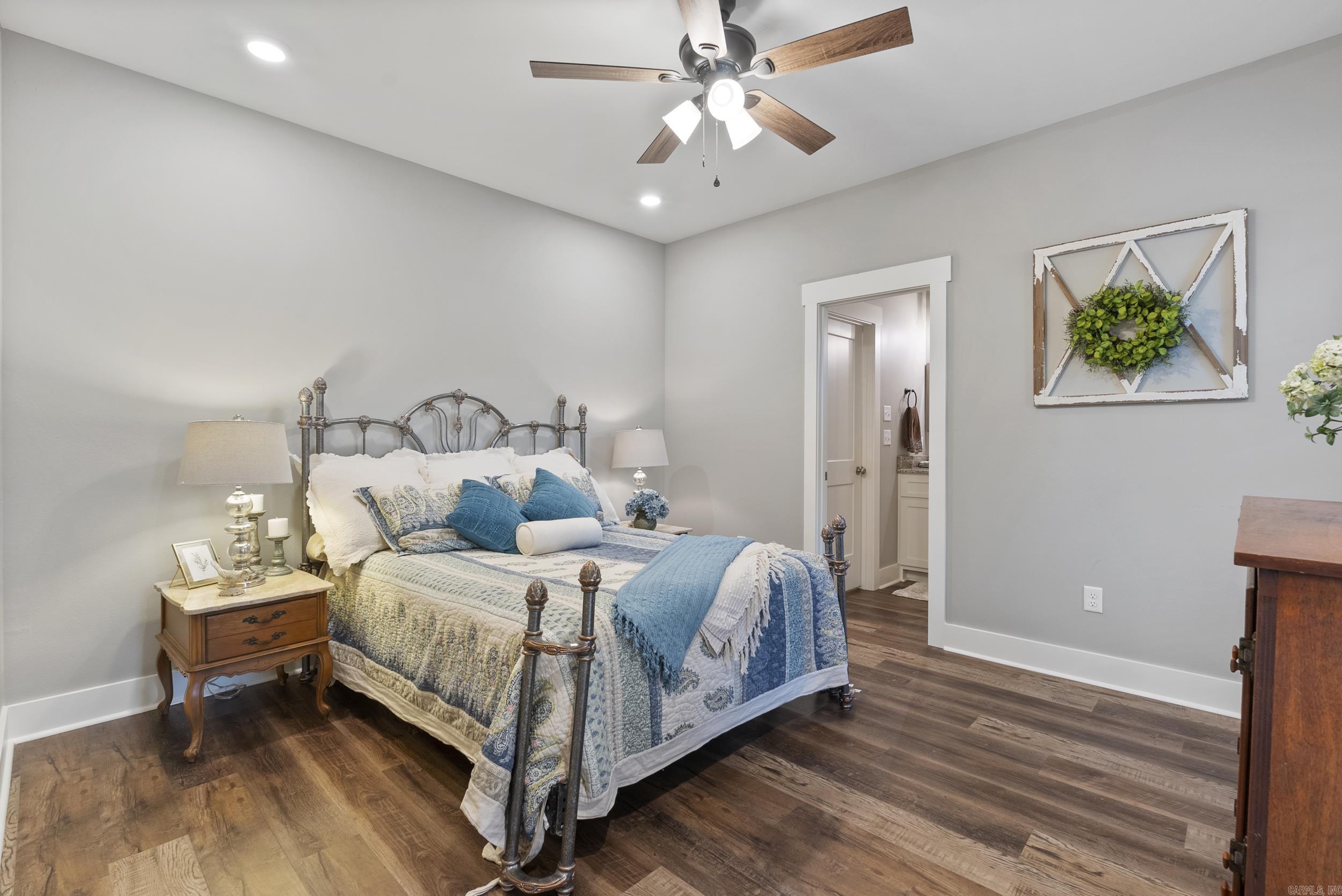 COYOTE RIDGE - Residential