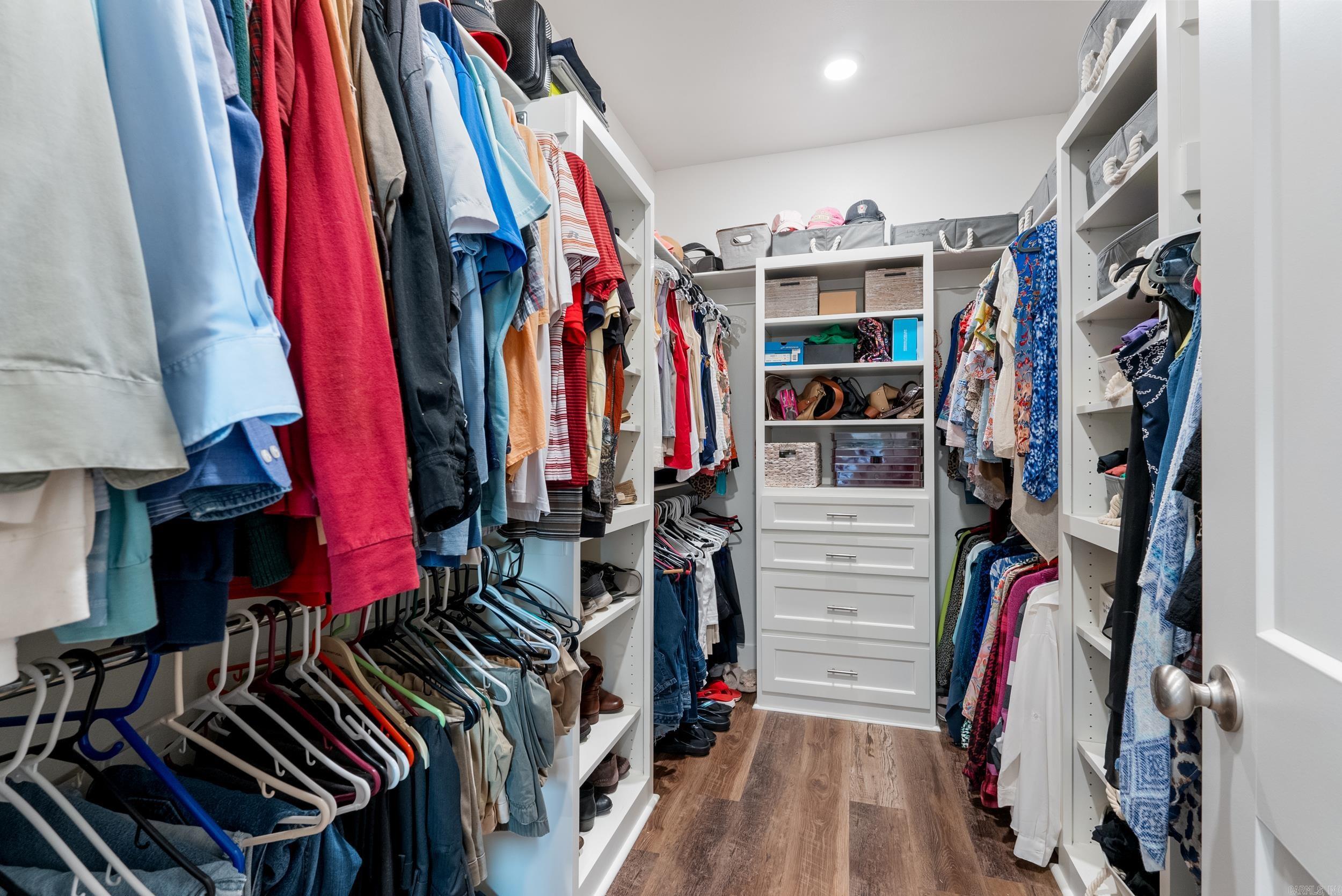 COYOTE RIDGE - Residential