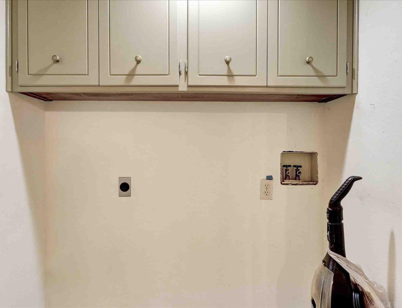 OAKLAWN VILLAGE EAST HPR - Residential