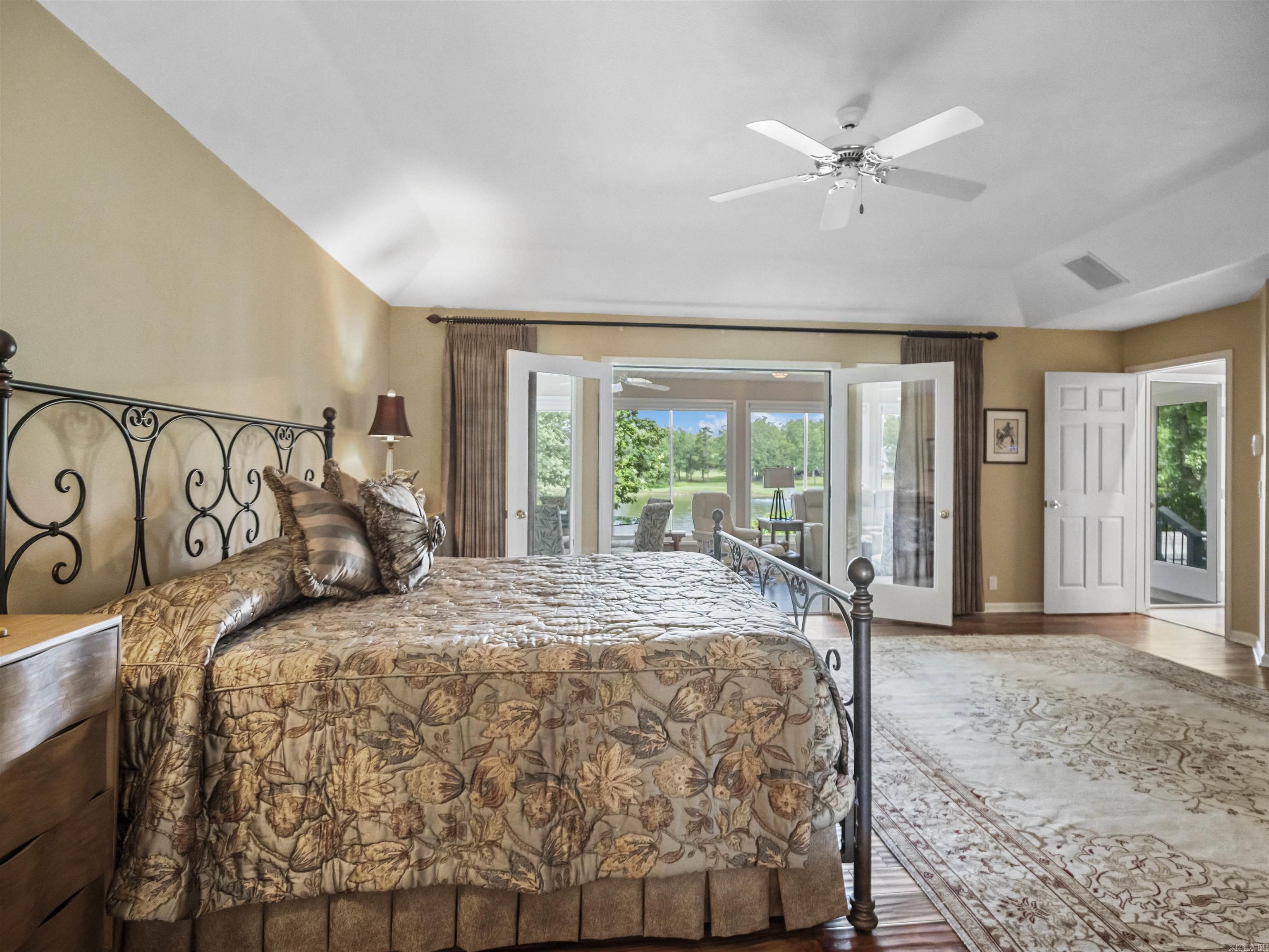 DIAMANTE VILLAS - Residential