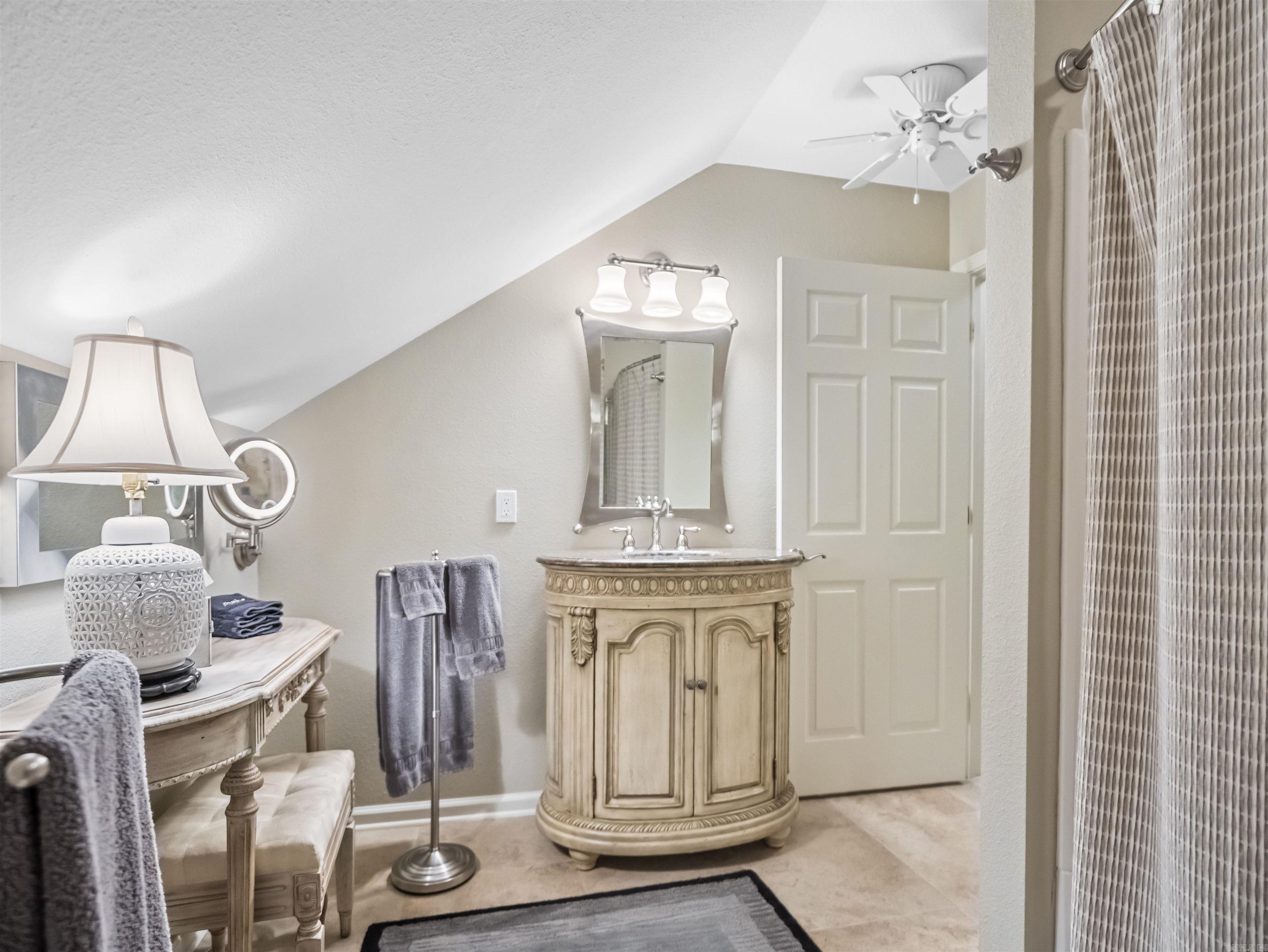 DIAMANTE VILLAS - Residential