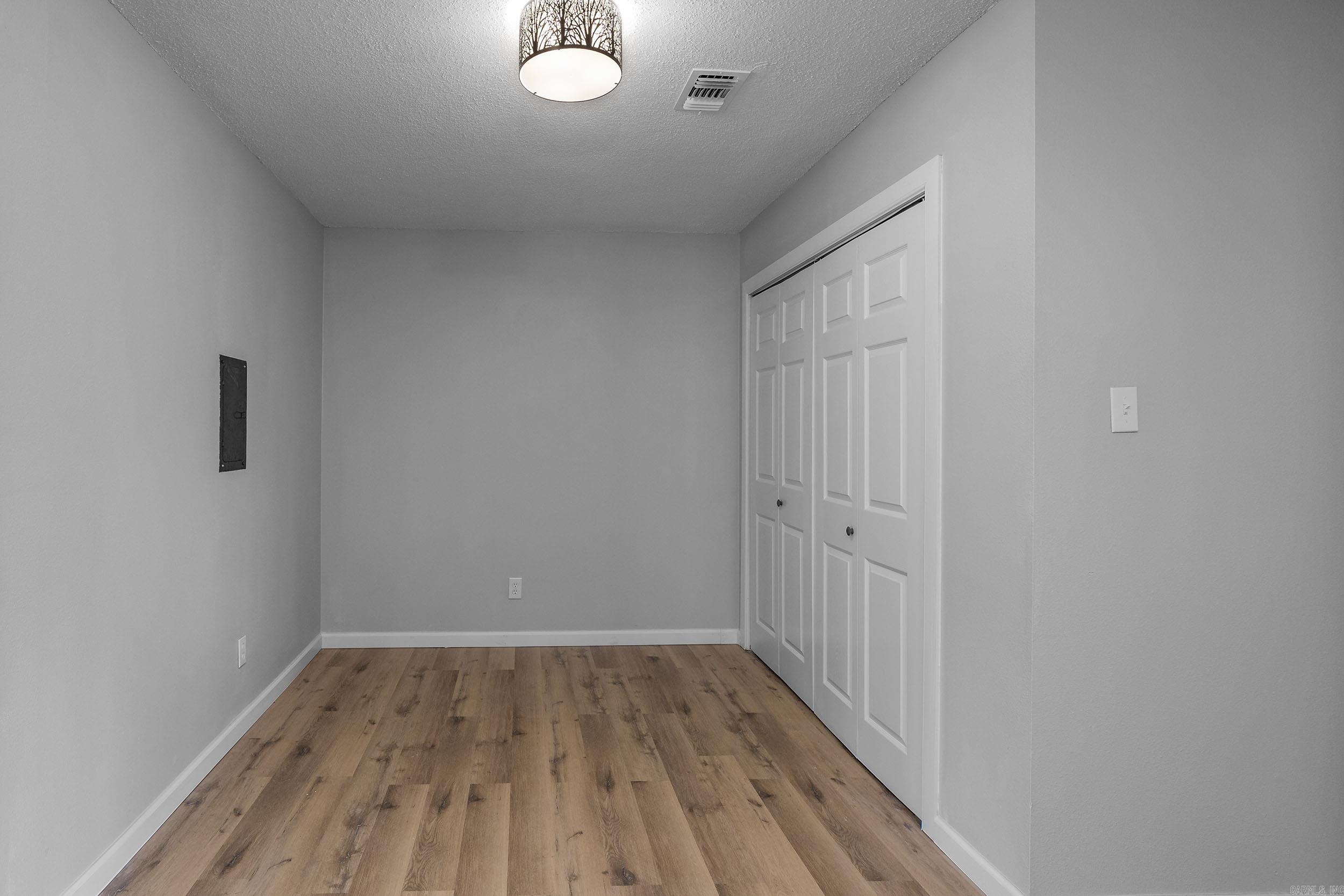 MARSHALL ROAD - Residential