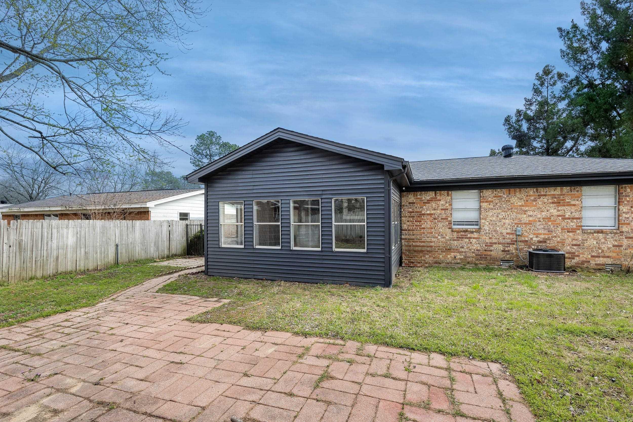 MARSHALL ROAD - Residential