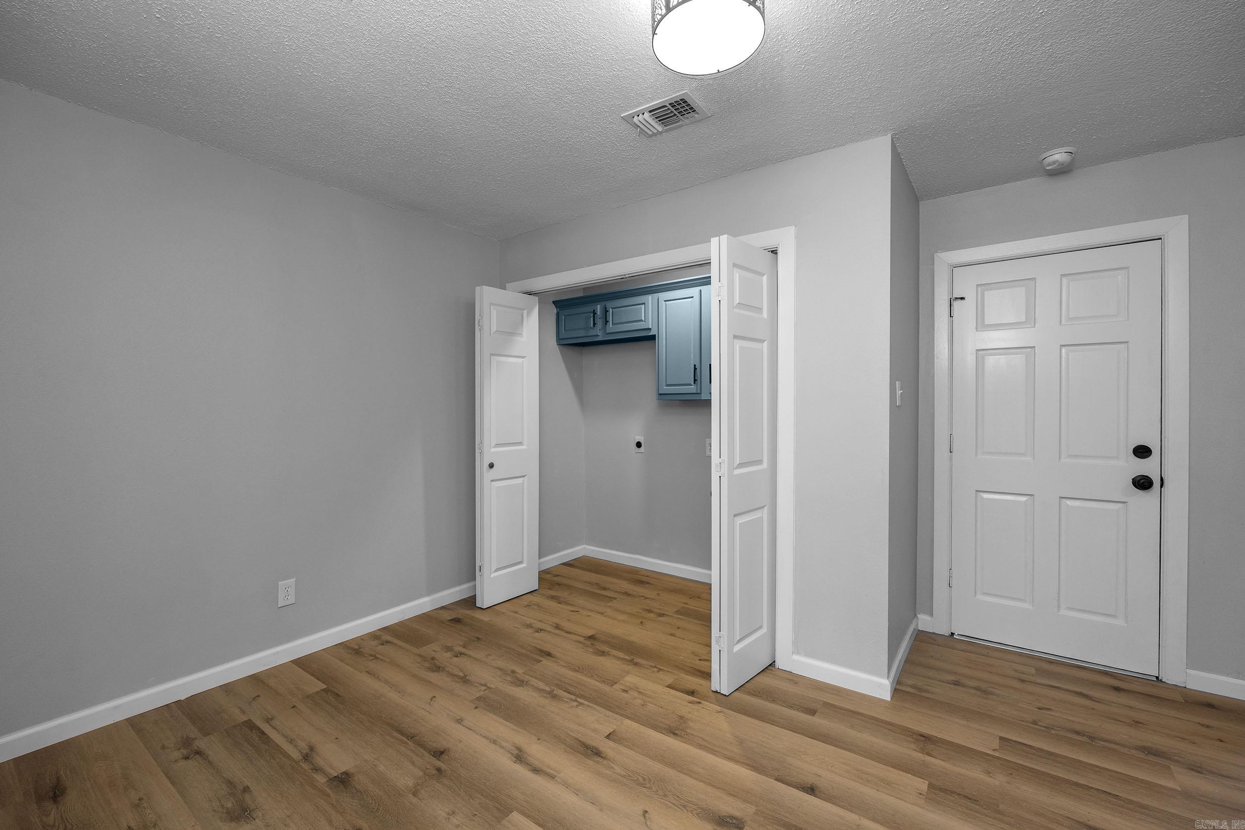 MARSHALL ROAD - Residential