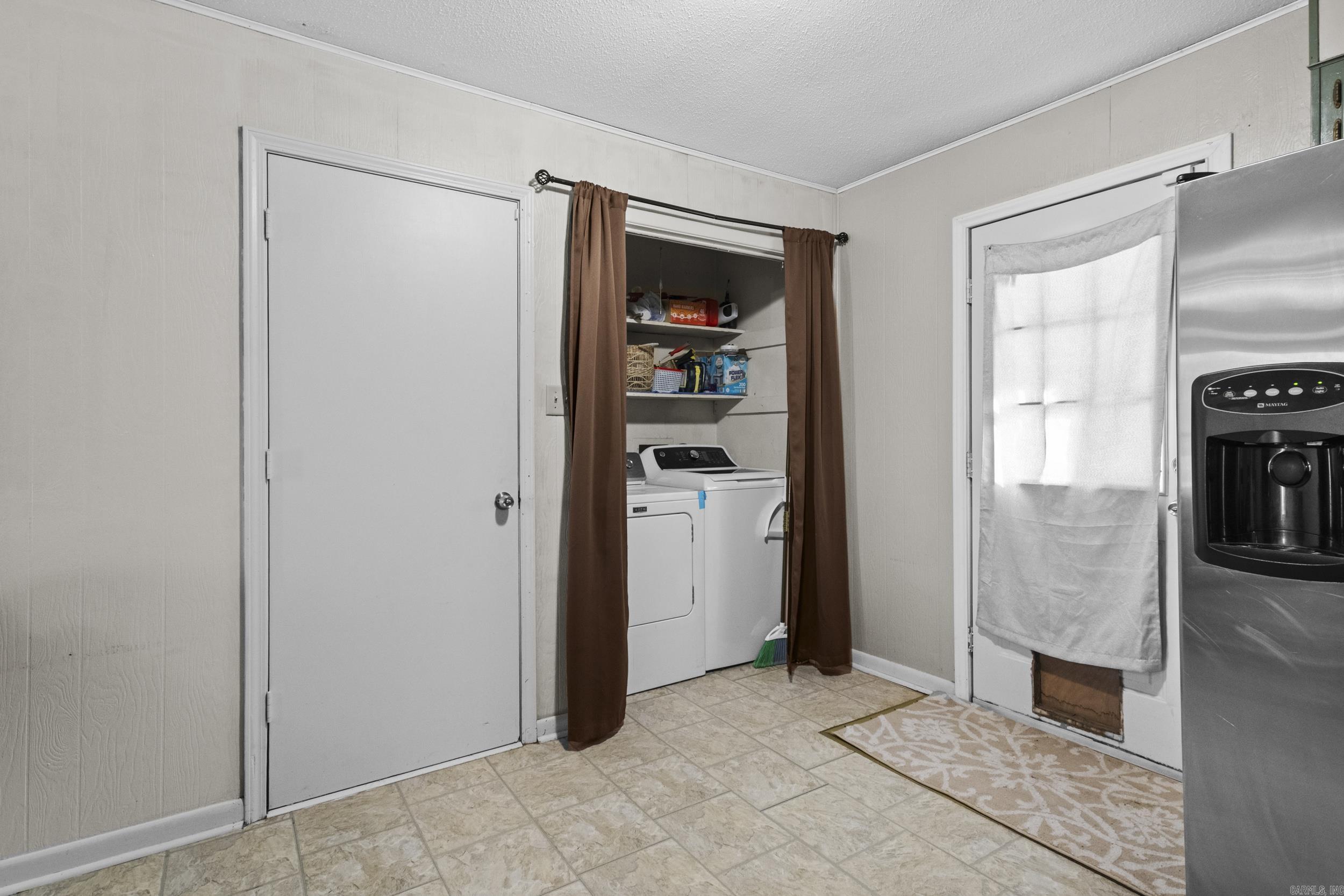 KELLOGG LAKE EST - Residential