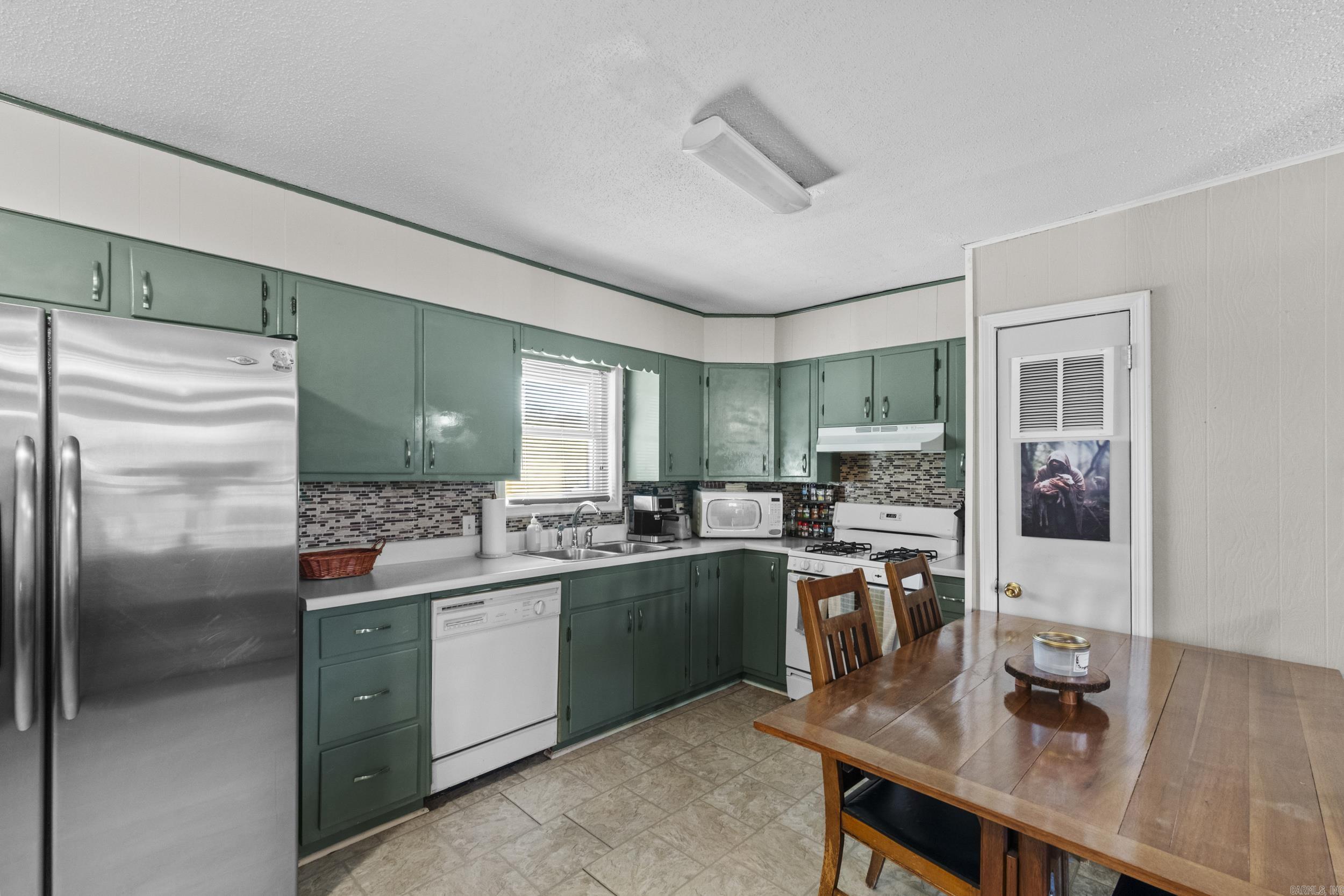 KELLOGG LAKE EST - Residential