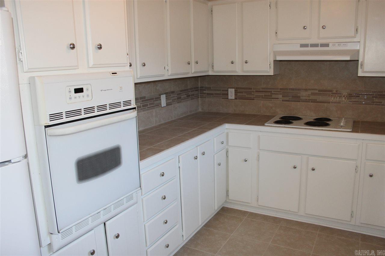 Leesel Estates - Residential Lease