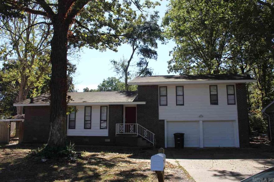 3 Bedroom, 2 bath, with 2 car garage. Extra storage in the garage as well as a very large living room. Please contact Century 21 Prestige Realty. Apply online: c21prjxrentals.com  Jacksonville Office: 501-982-7474  Sherwood Office: 501-835-2121