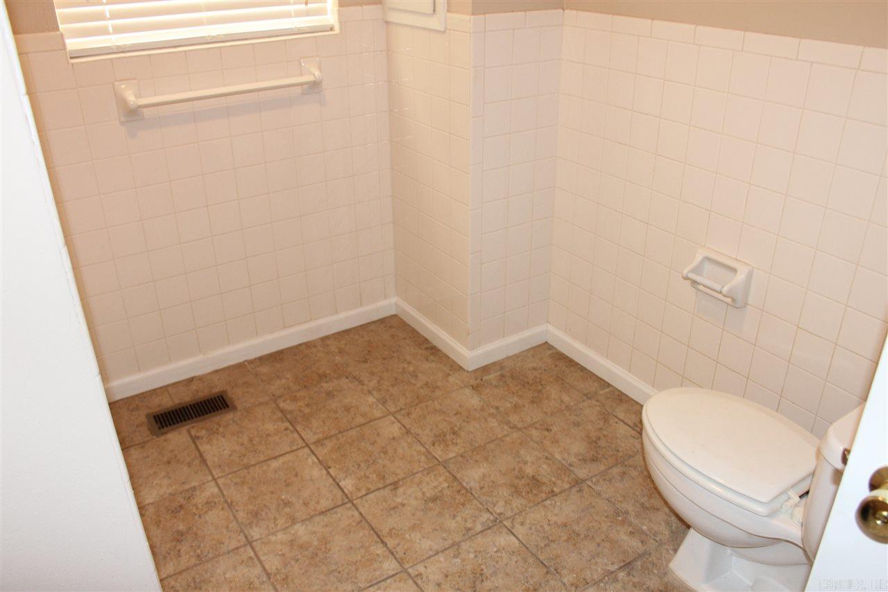 Leesel Estates - Residential Lease