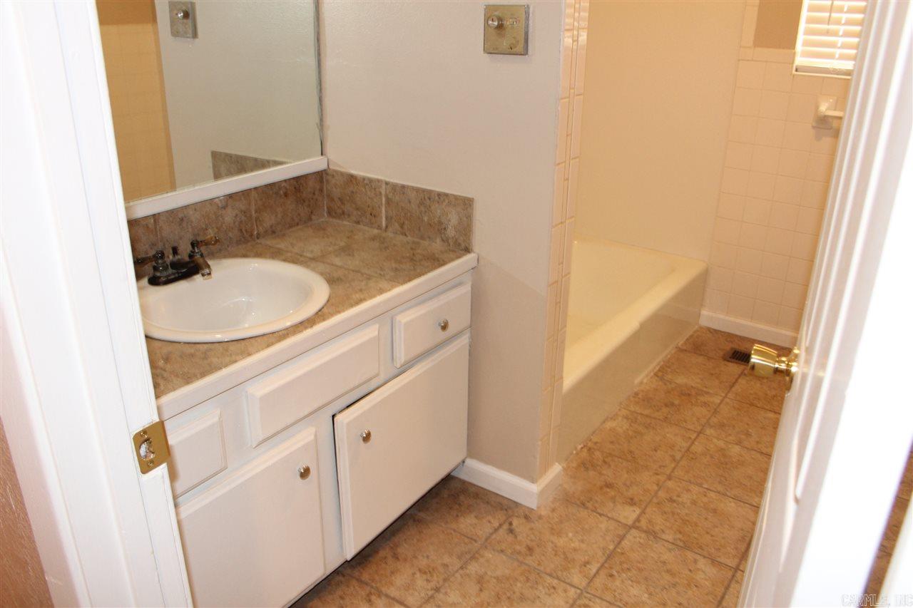 Leesel Estates - Residential Lease