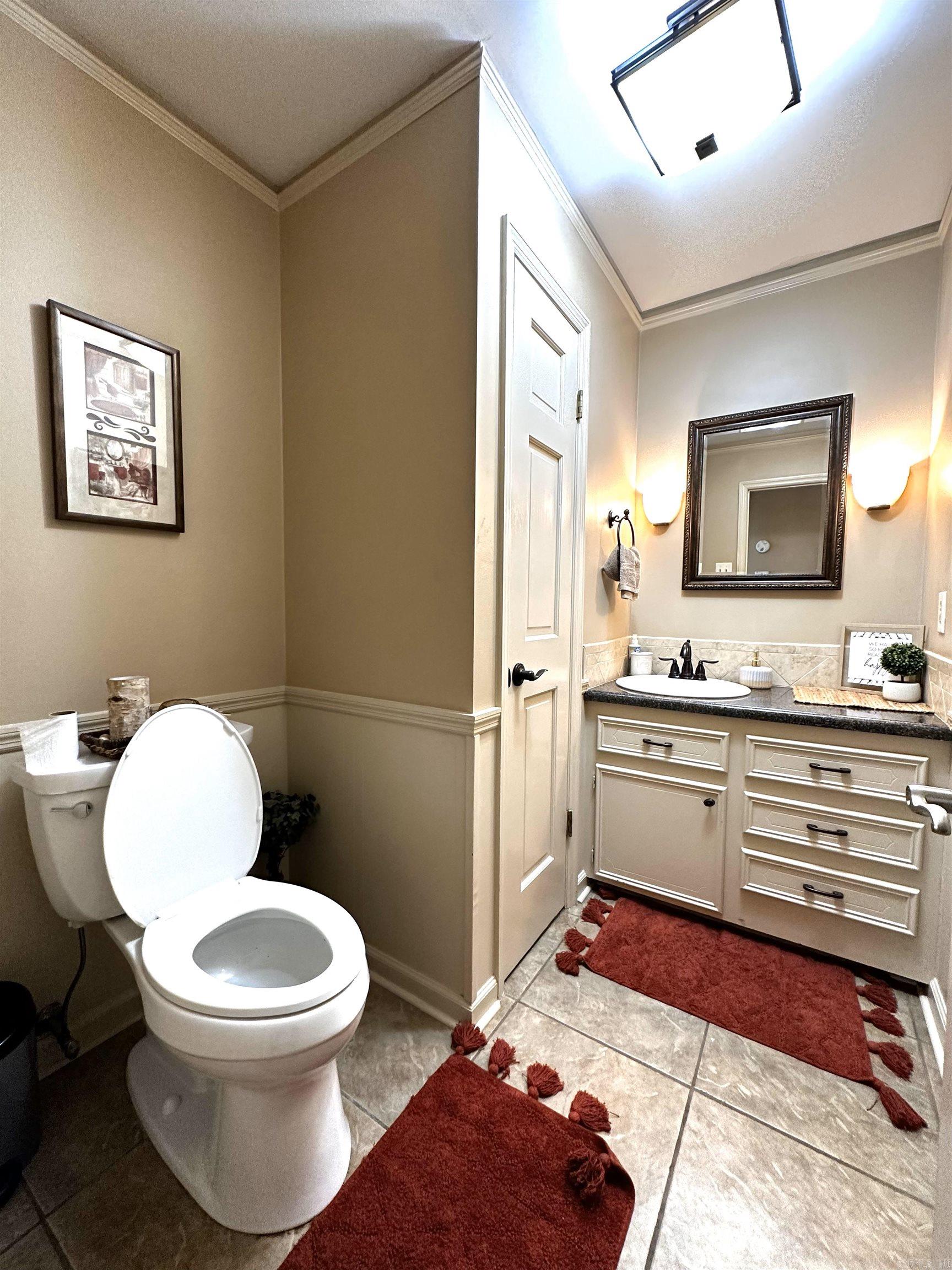 Leawood Manor 1st - Residential