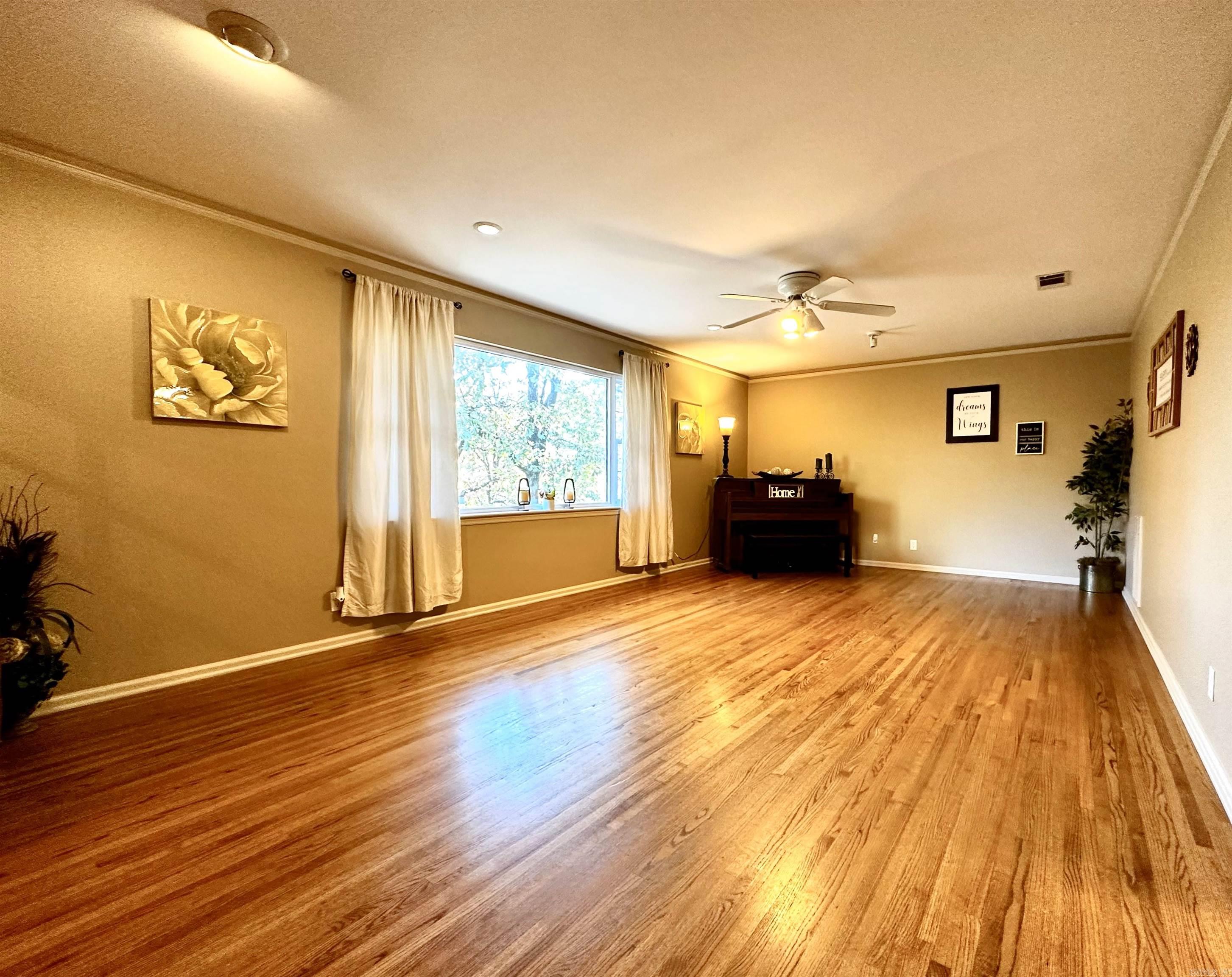 Leawood Manor 1st - Residential