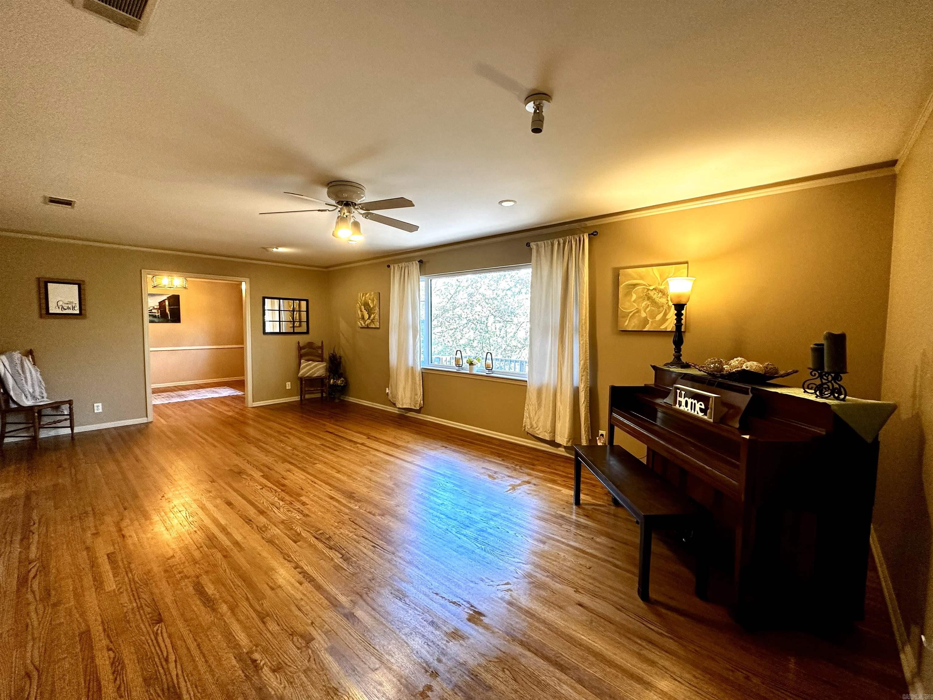 Leawood Manor 1st - Residential