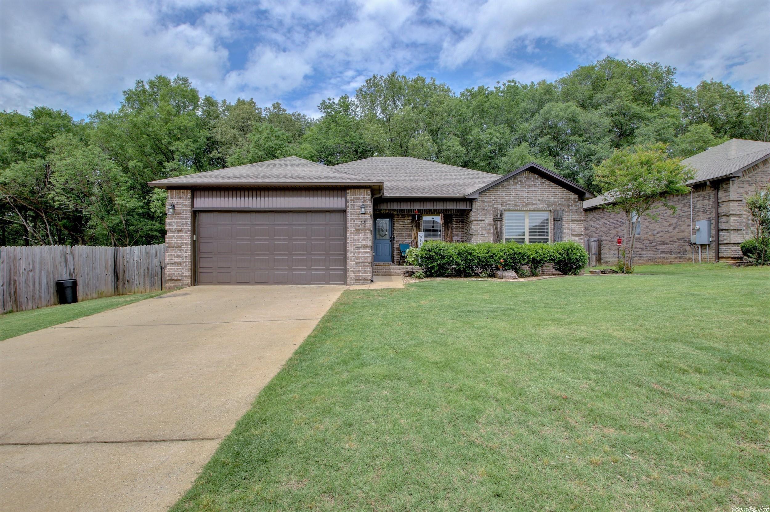 Beautiful 4 bed 2 bath home in Ward. Split floorplan with open concept. Large living room with fireplace. Kitchen has granite counter tops and stainless steel appliance. Large master suite with jetted tub and tiled walk-in shower. New HVAC installed November 2022. Roof replaced last July.