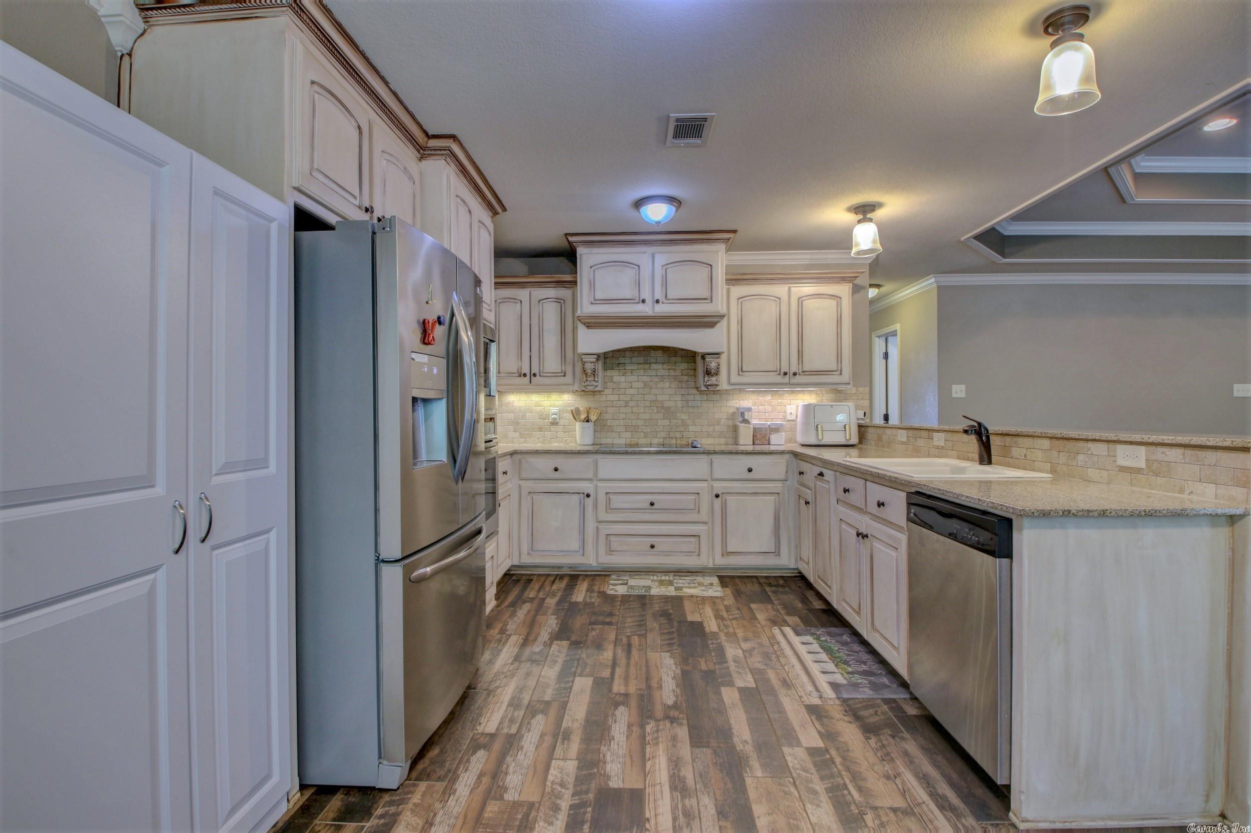 MAGNOLIA ESTATES - Residential