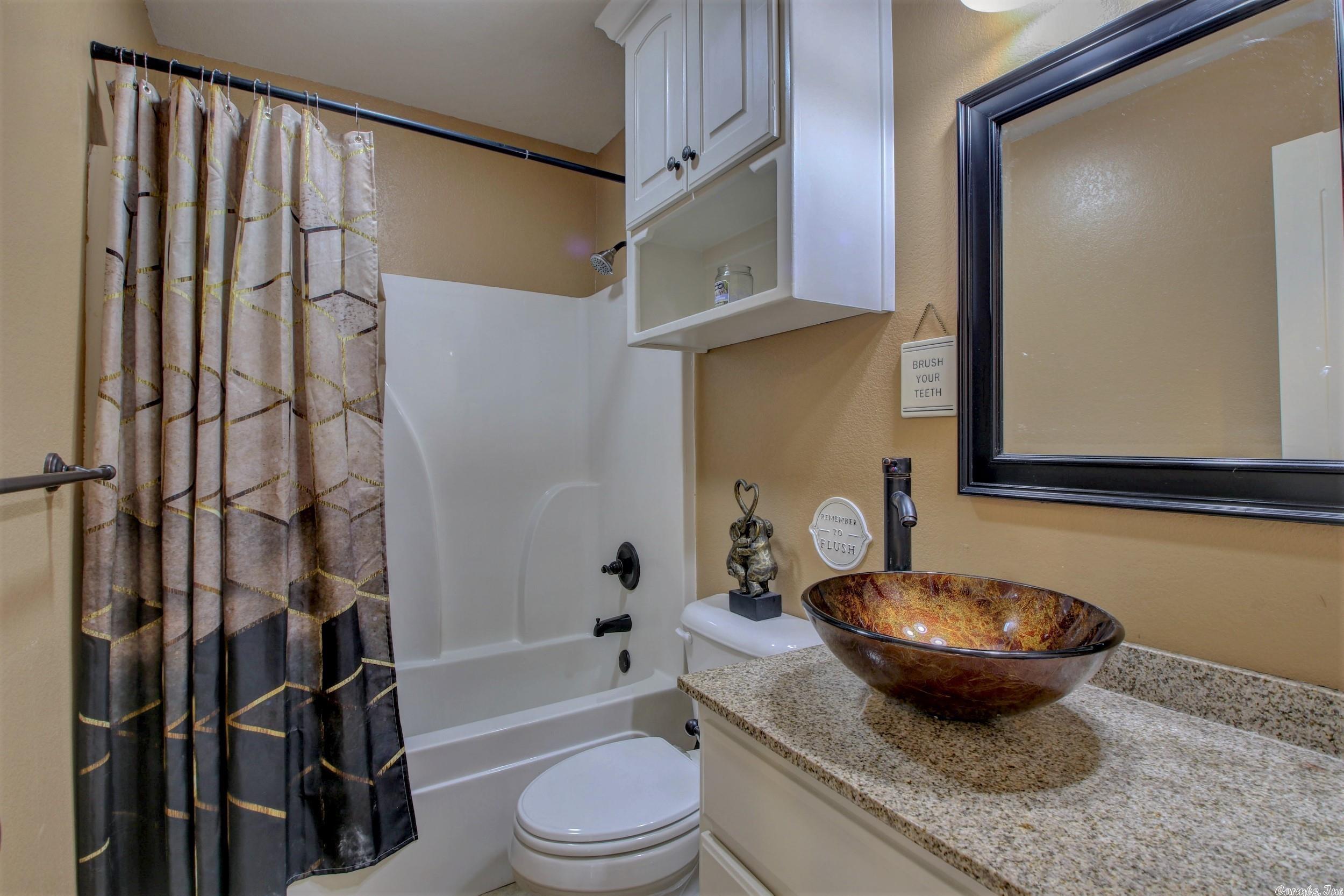 MAGNOLIA ESTATES - Residential