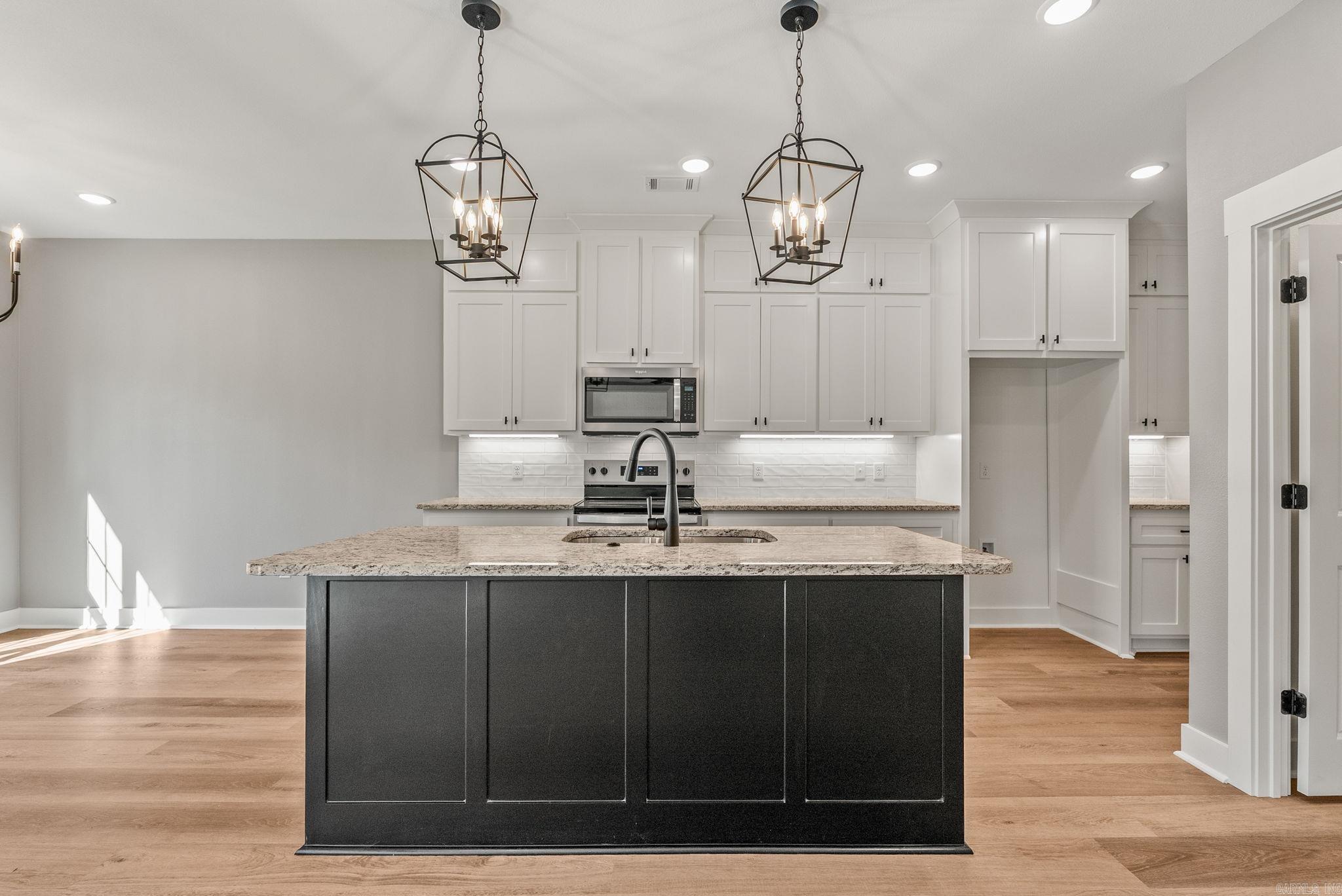 CARDINAL VALLEY - Residential