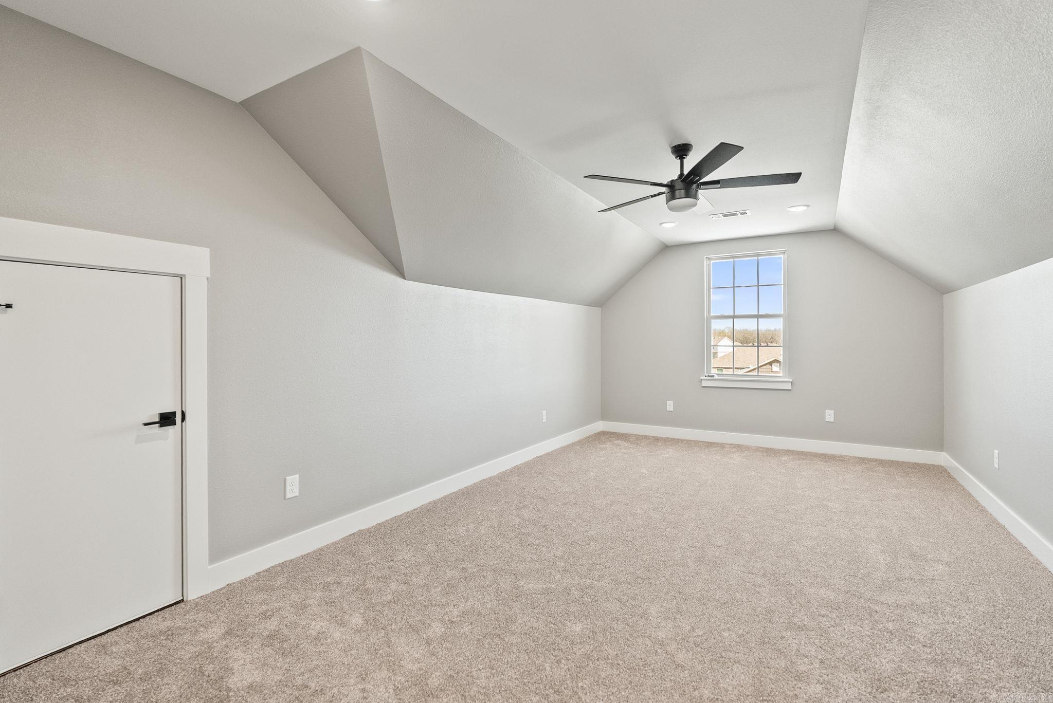 CARDINAL VALLEY - Residential