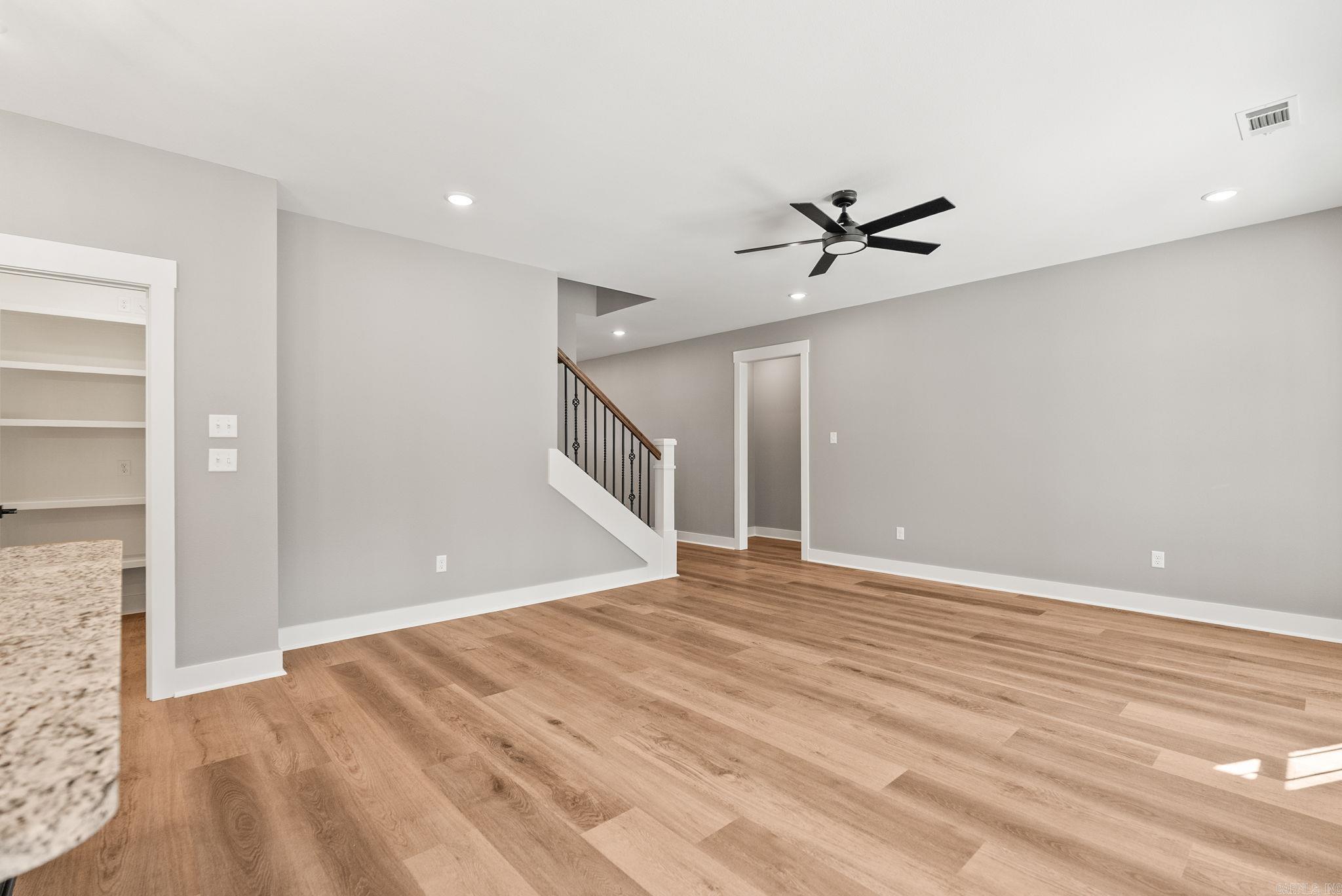 CARDINAL VALLEY - Residential