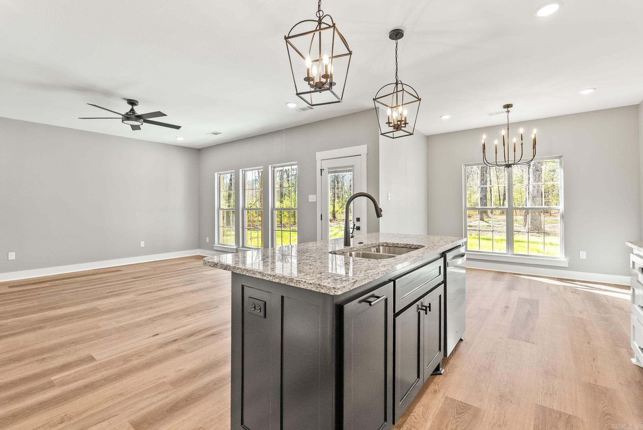 CARDINAL VALLEY - Residential