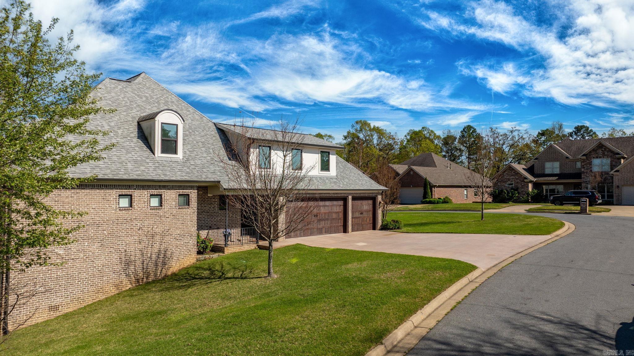 WOODLANDS EDGE - Residential