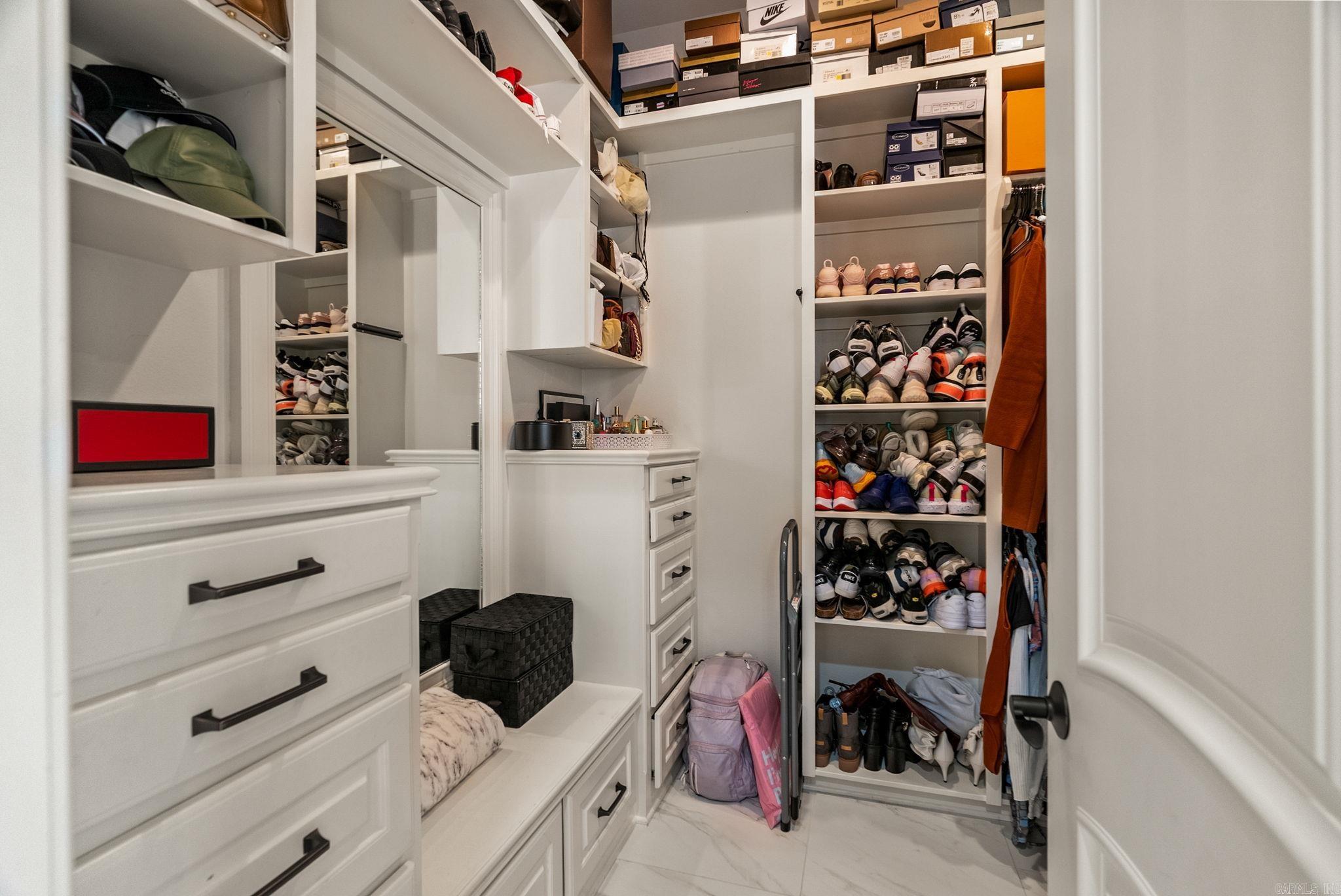 WOODLANDS EDGE - Residential