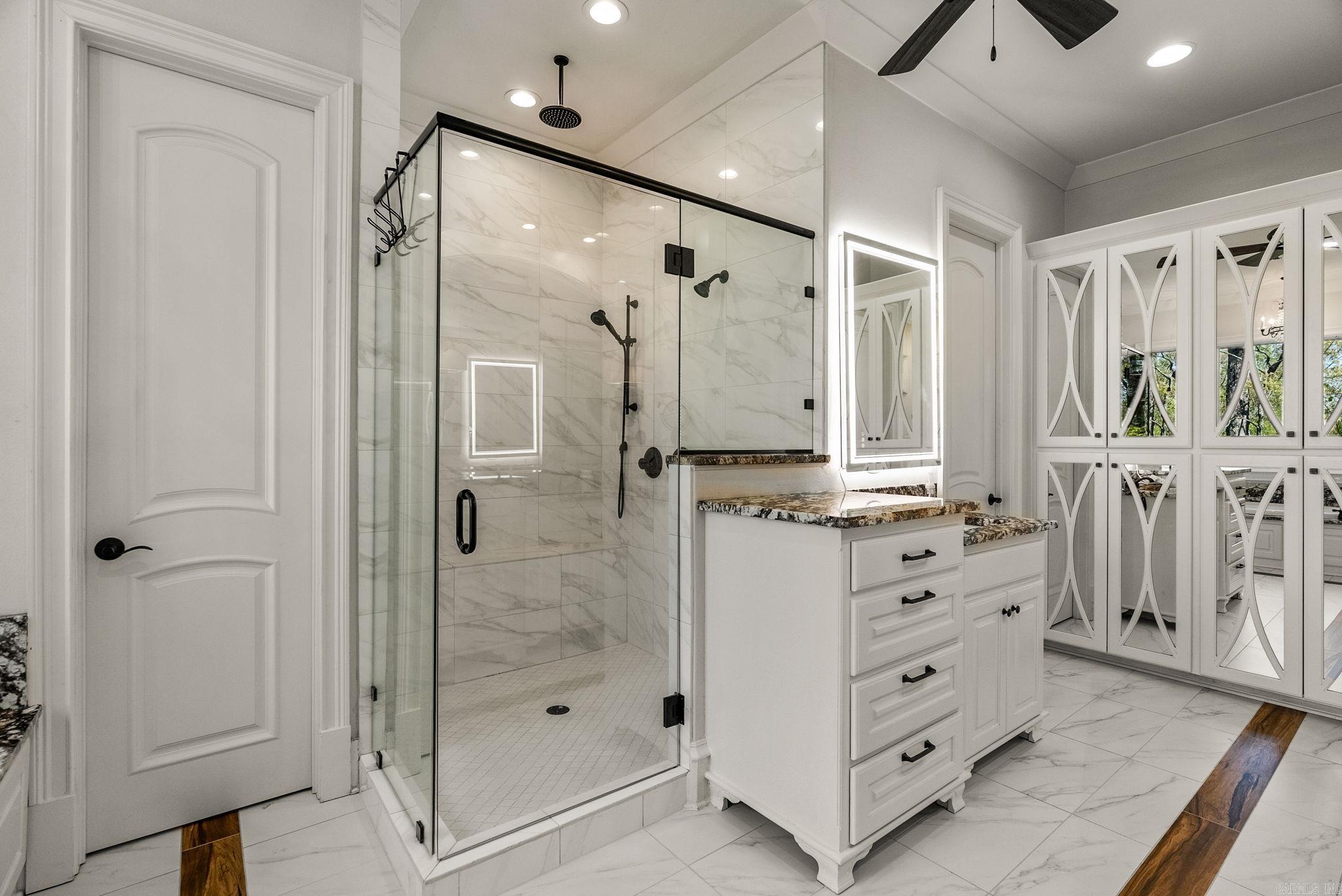 WOODLANDS EDGE - Residential