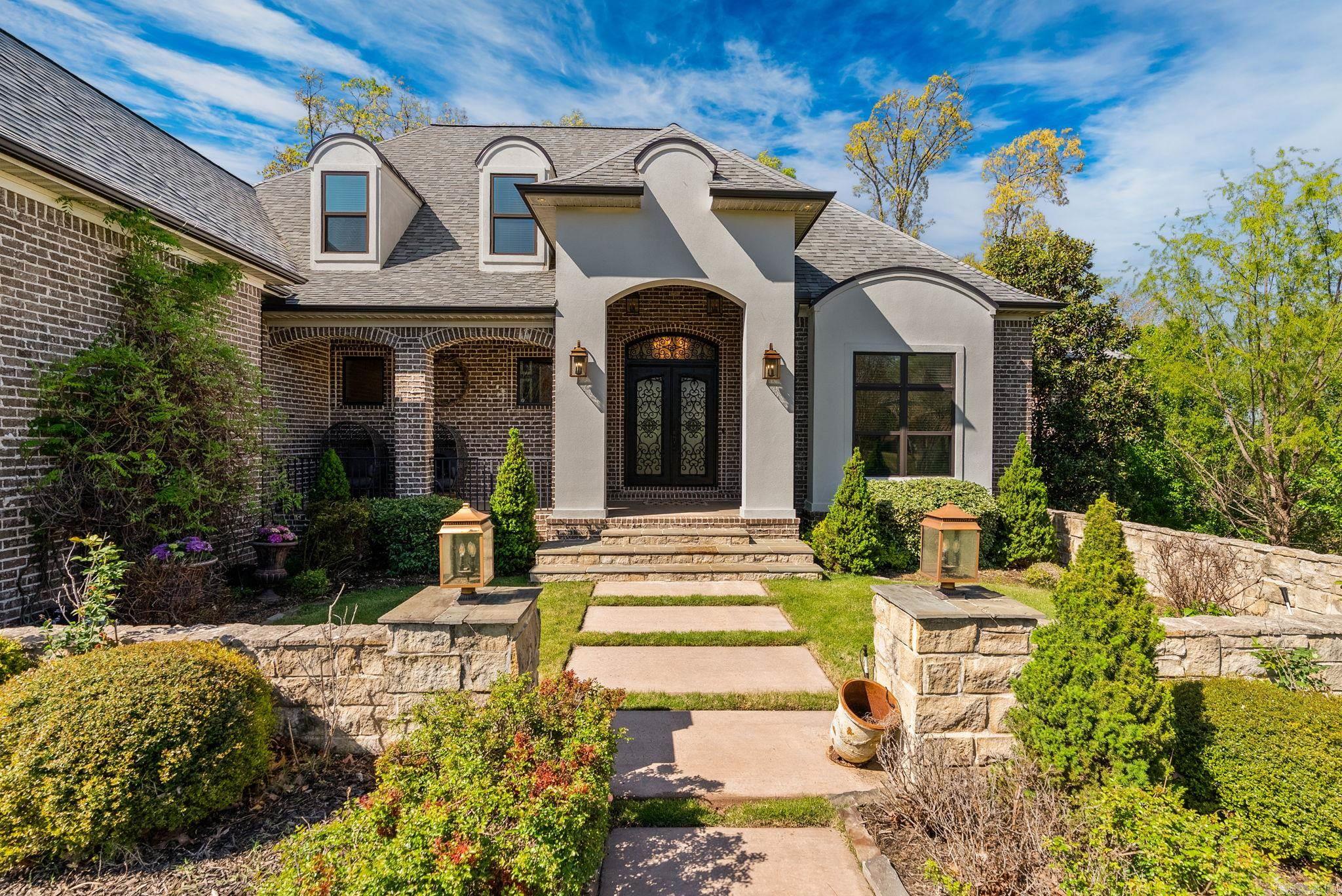 WOODLANDS EDGE - Residential