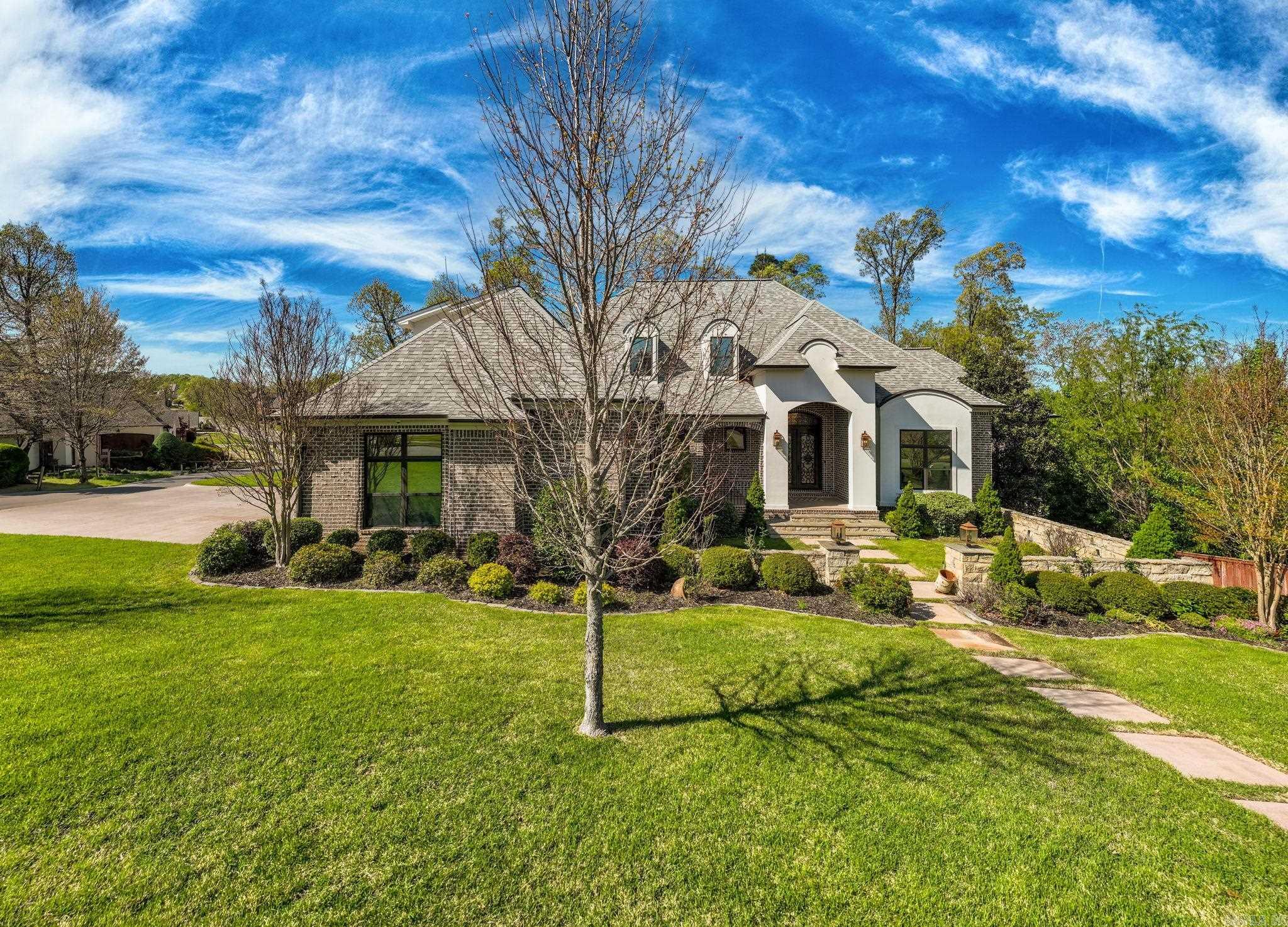 WOODLANDS EDGE - Residential