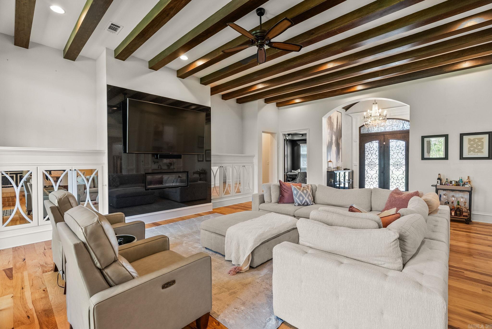 WOODLANDS EDGE - Residential