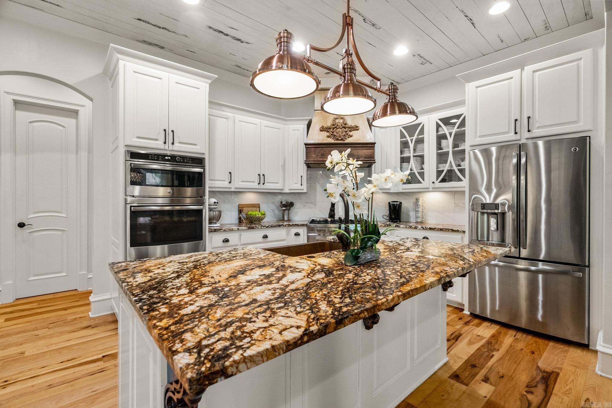 WOODLANDS EDGE - Residential