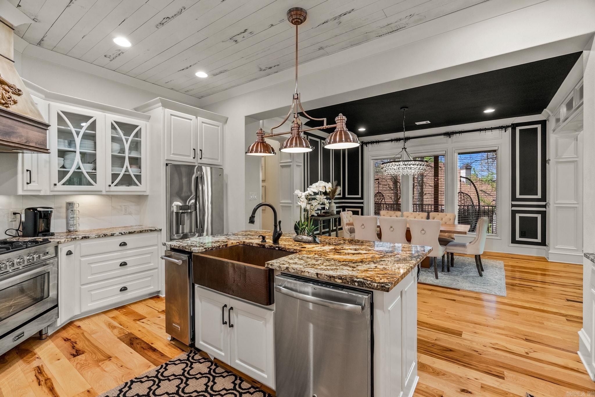 WOODLANDS EDGE - Residential