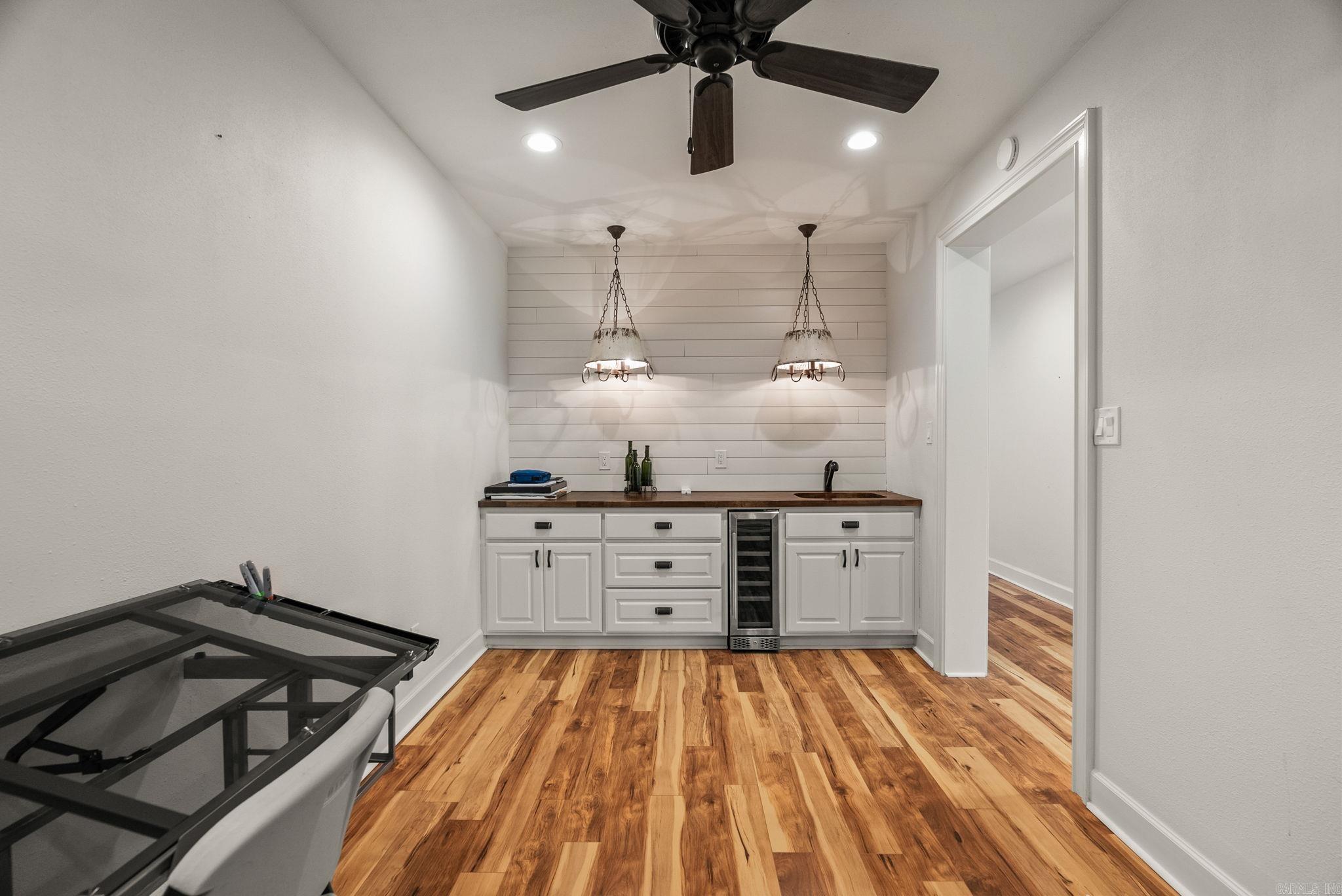 WOODLANDS EDGE - Residential