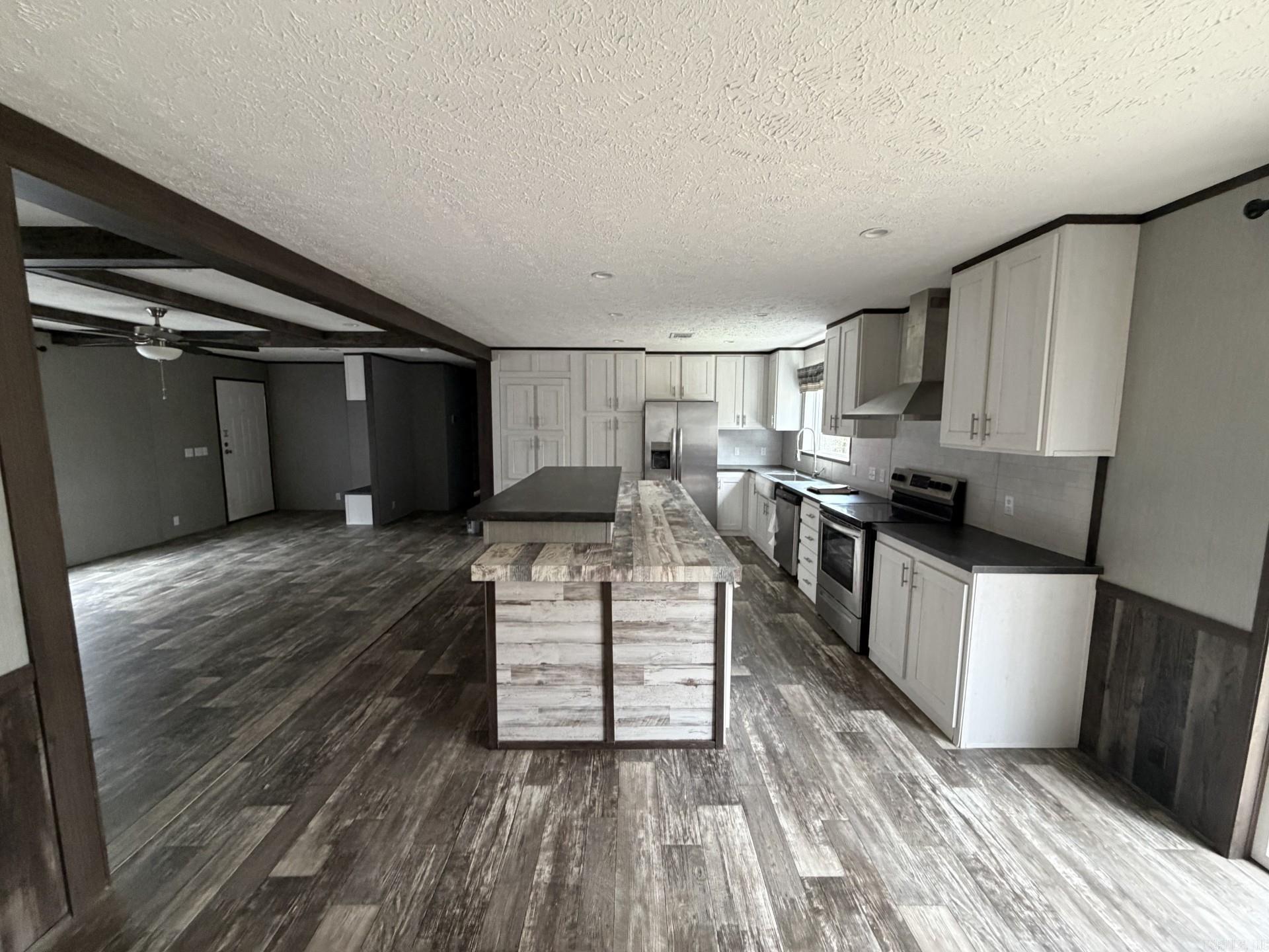 BRYANT HILLS - Residential