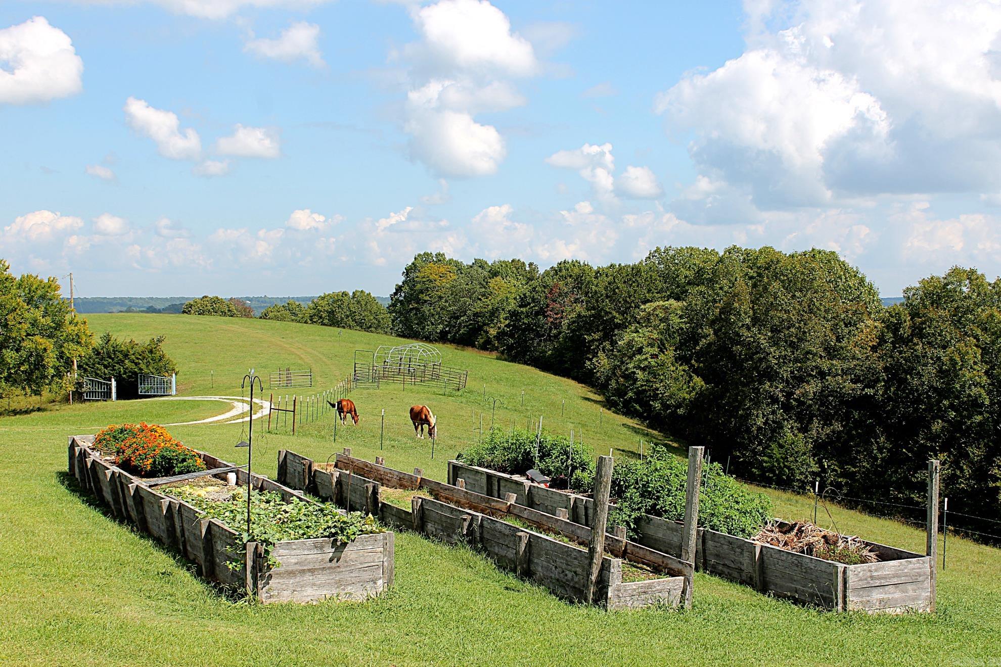 Country - Residential