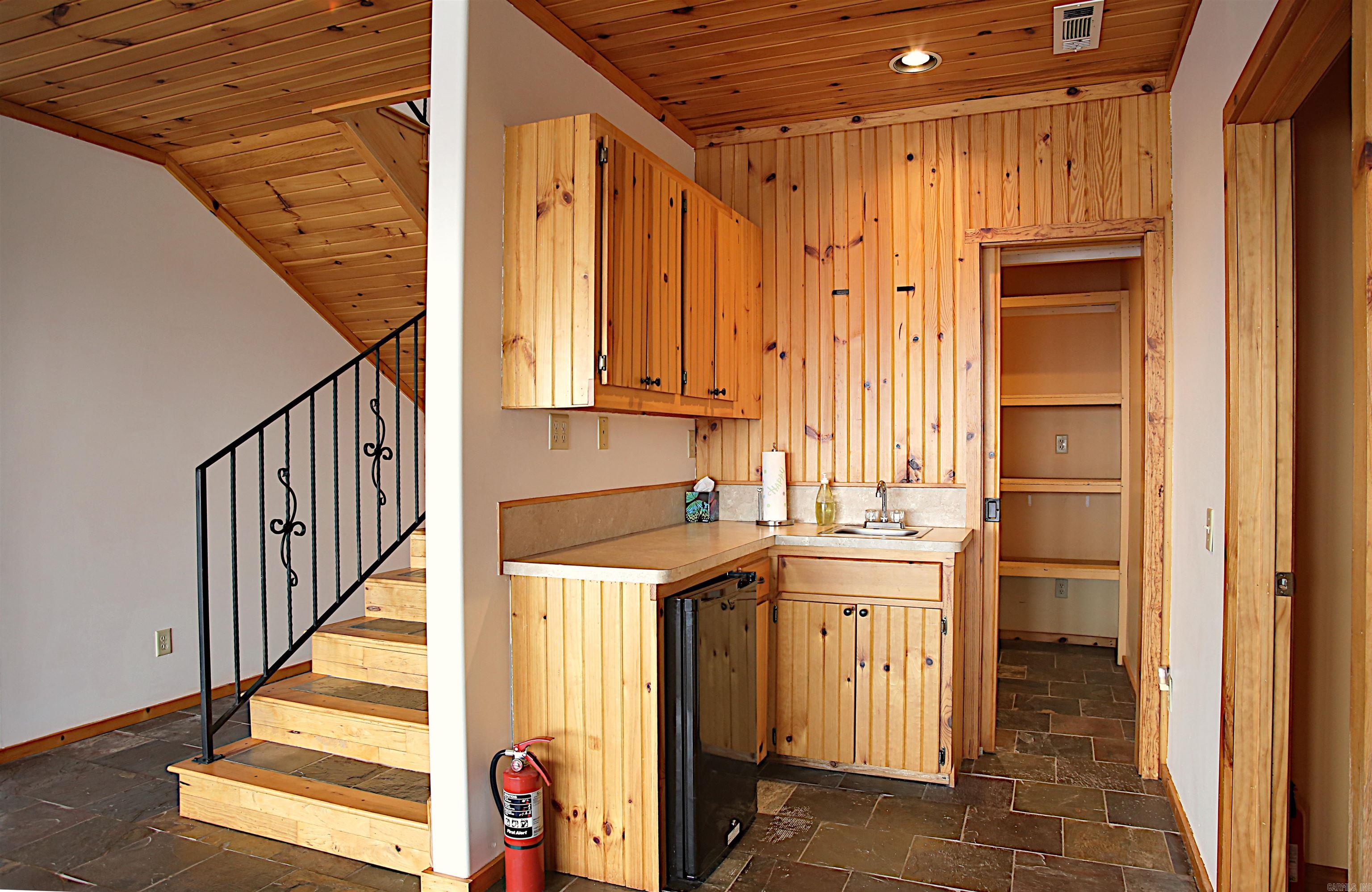 Country - Residential