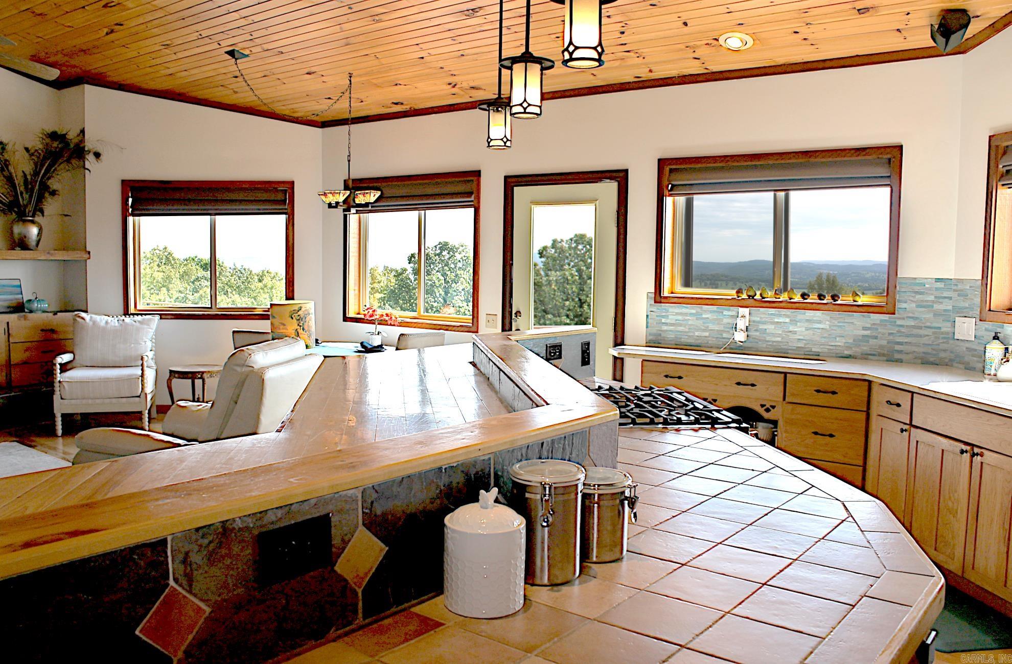 Country - Residential