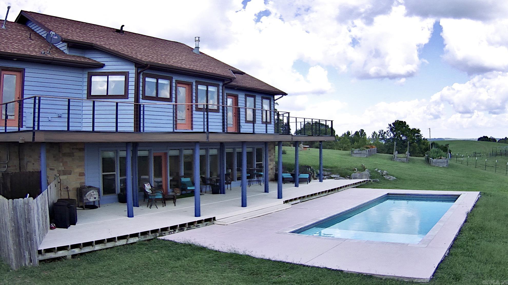 Country - Residential