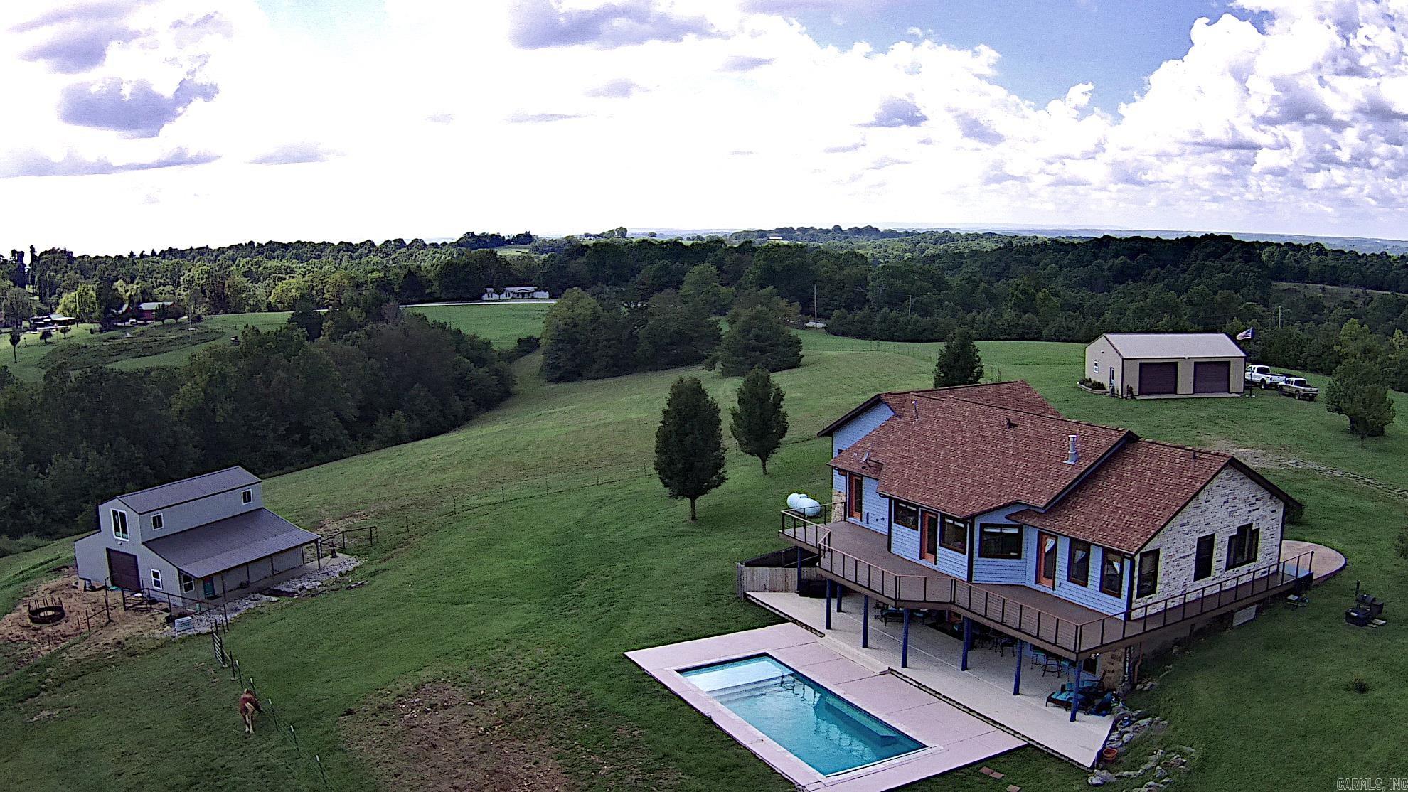 Country - Residential