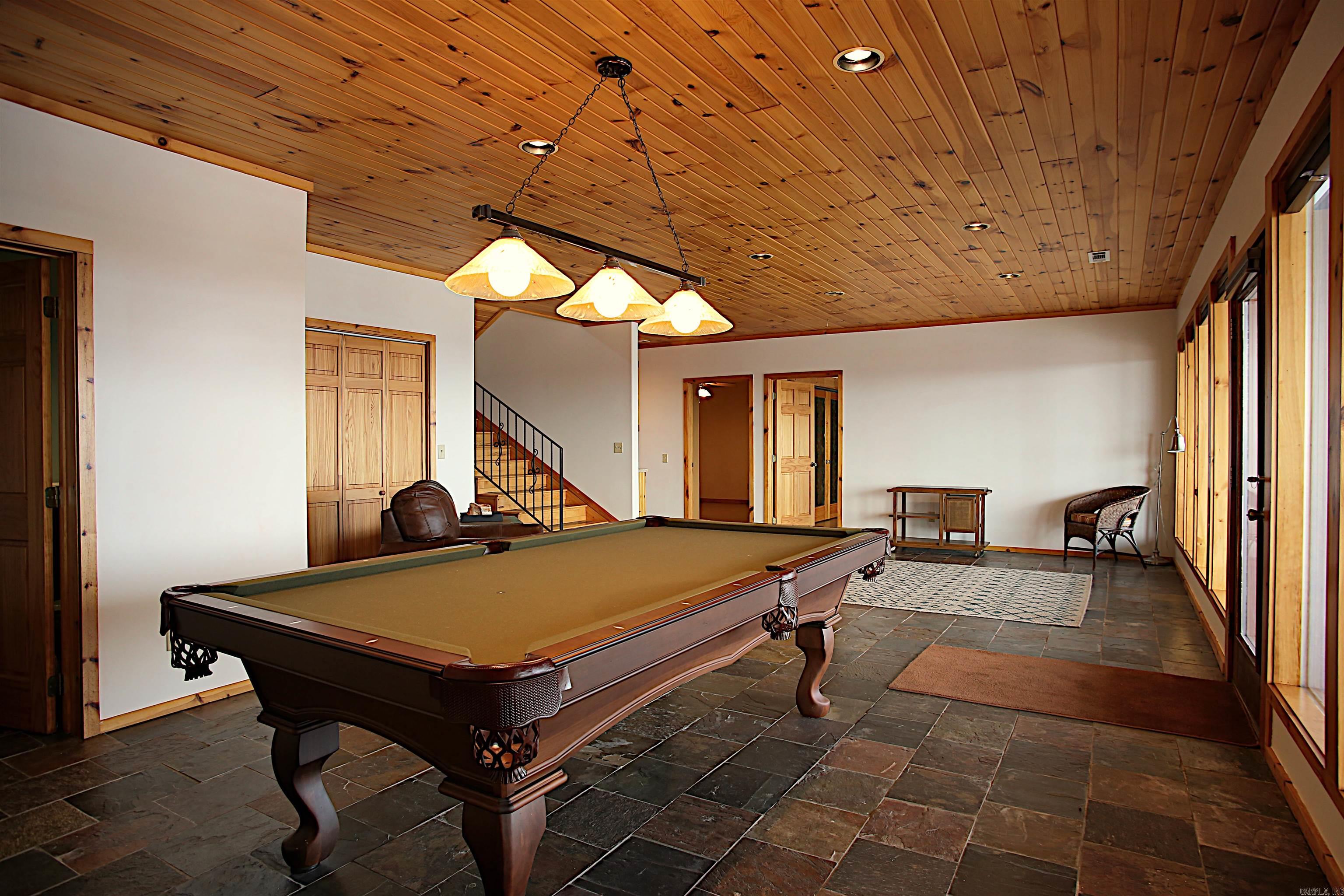 Country - Residential