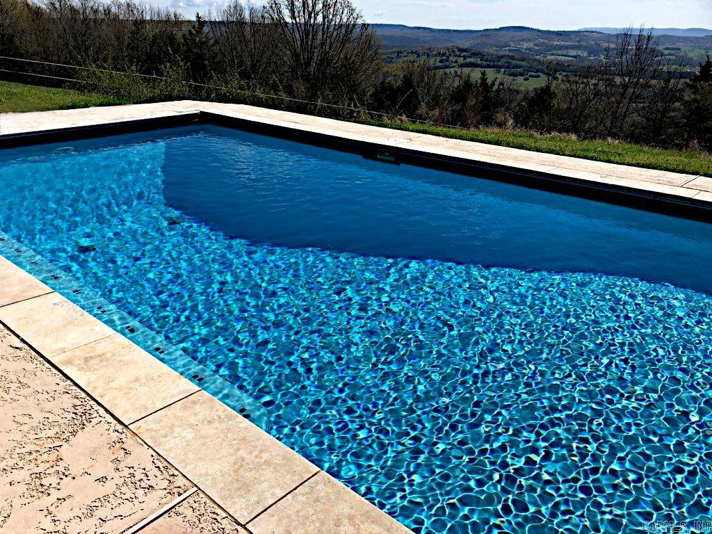 Country - Residential