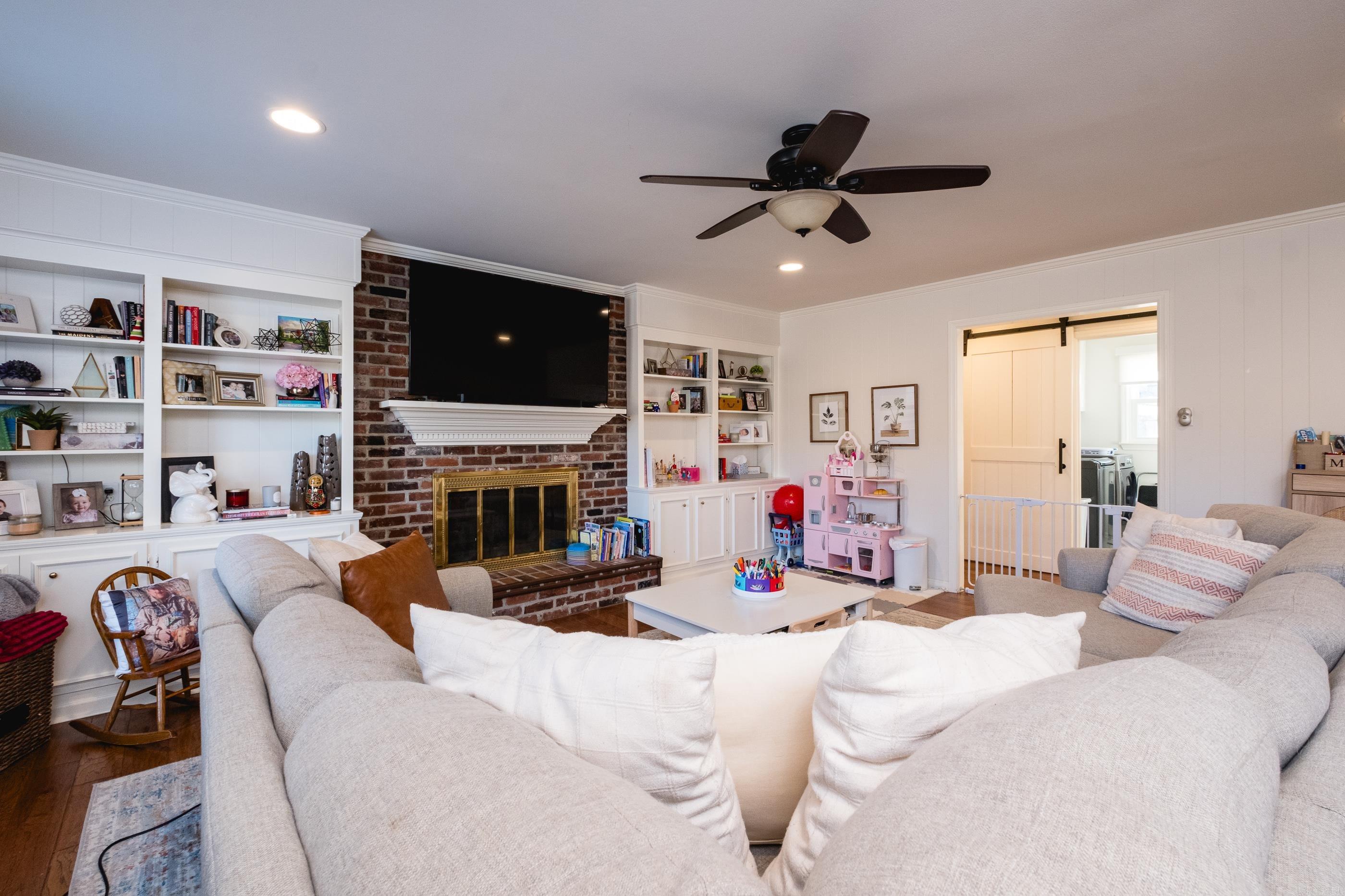 PLEASANT VALLEY - Residential