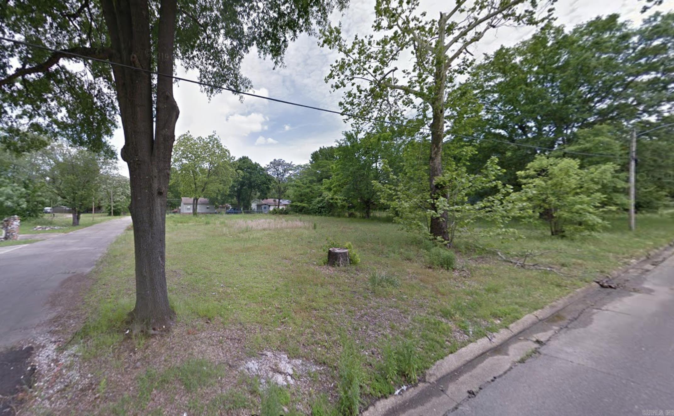 Discover this spacious land opportunity in a charming subdivision, perfect for your dream home or investment! Conveniently located in Arkansas but near the Texas border, this large lot is oversized and ready for its new owners. Don’t miss out on this rare find!