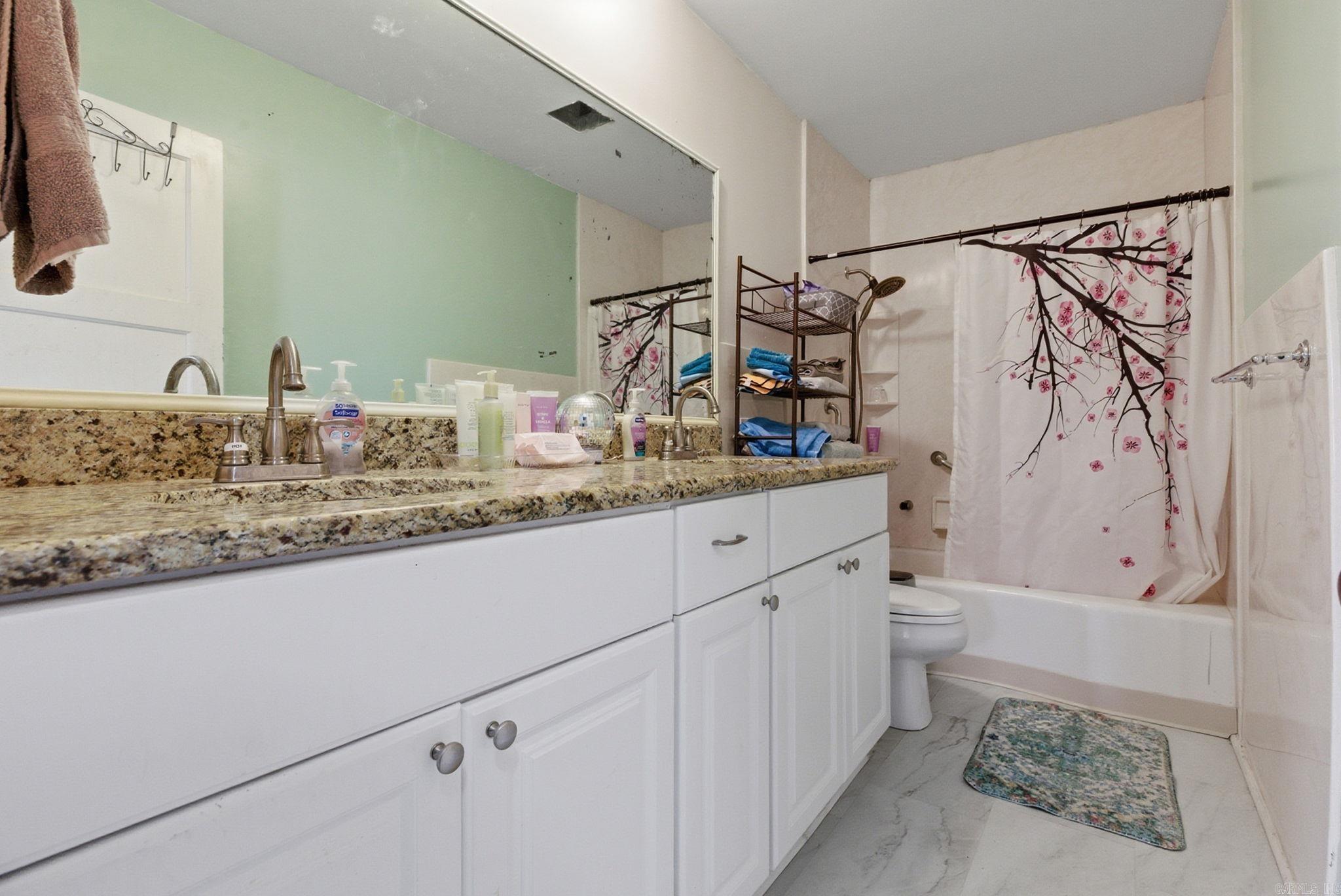 HILLSIDE - Residential