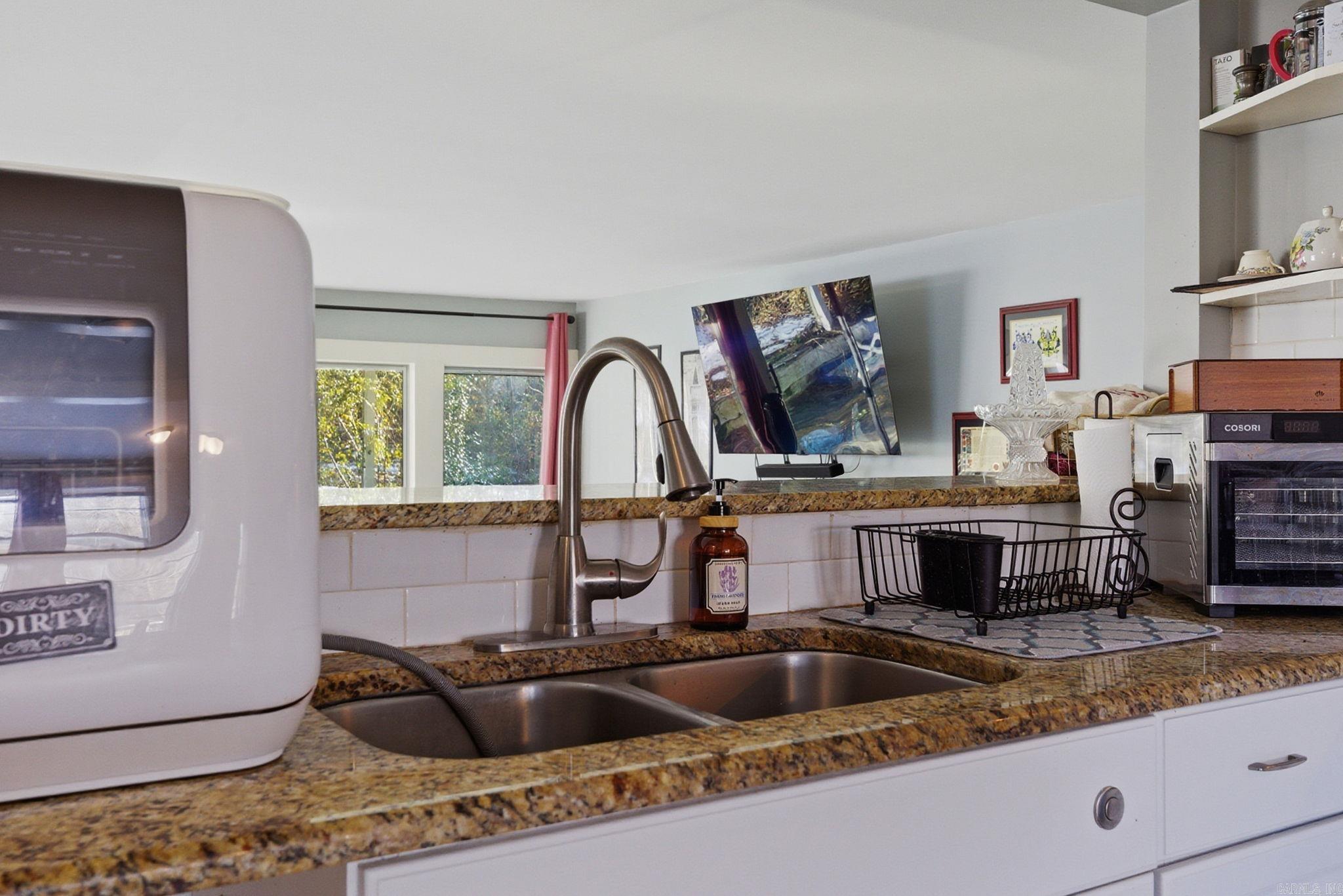 HILLSIDE - Residential