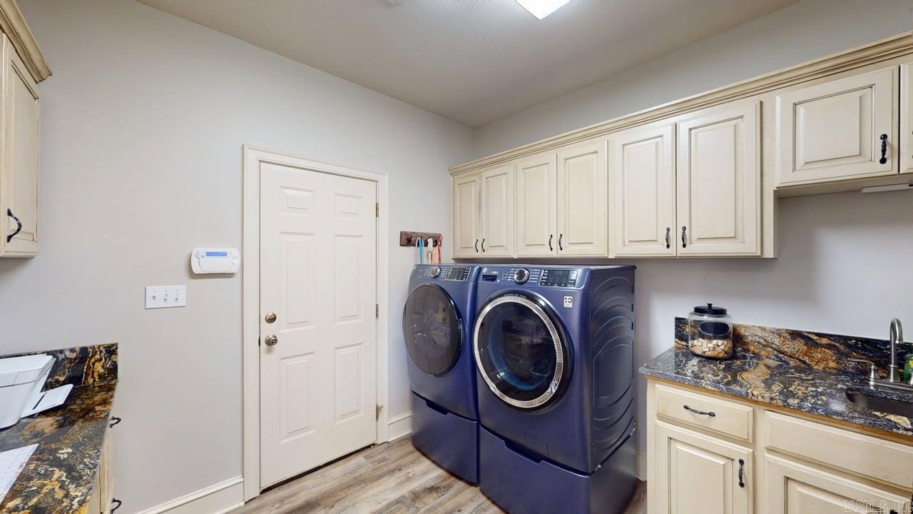 WOODLAND SPRINGS - Residential