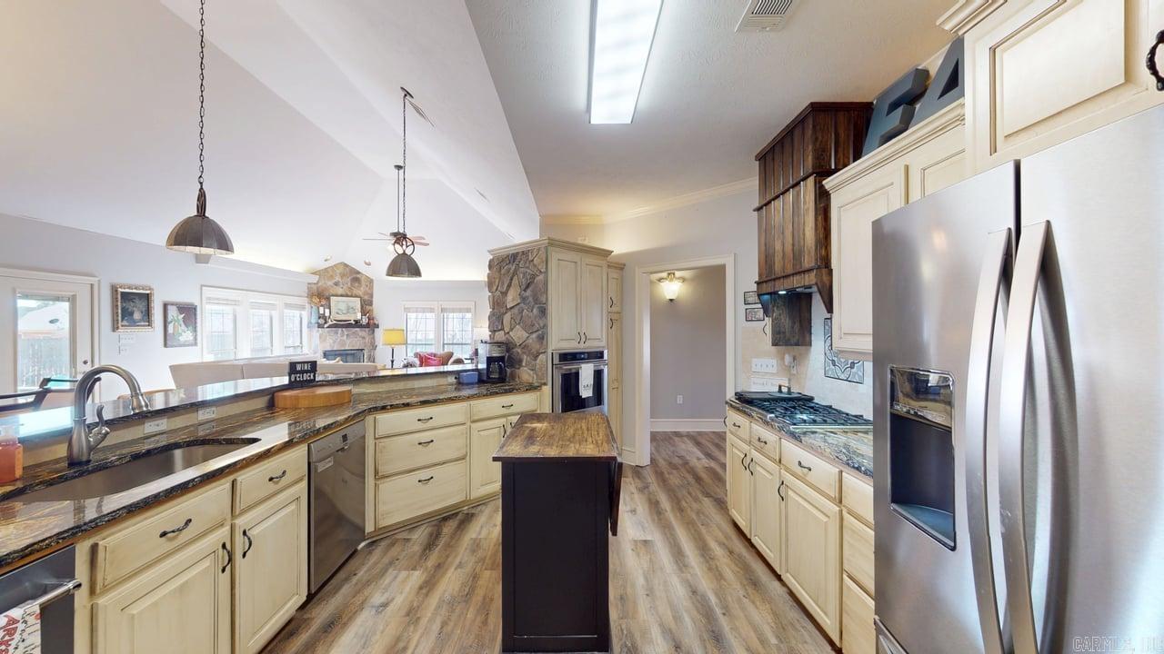 WOODLAND SPRINGS - Residential